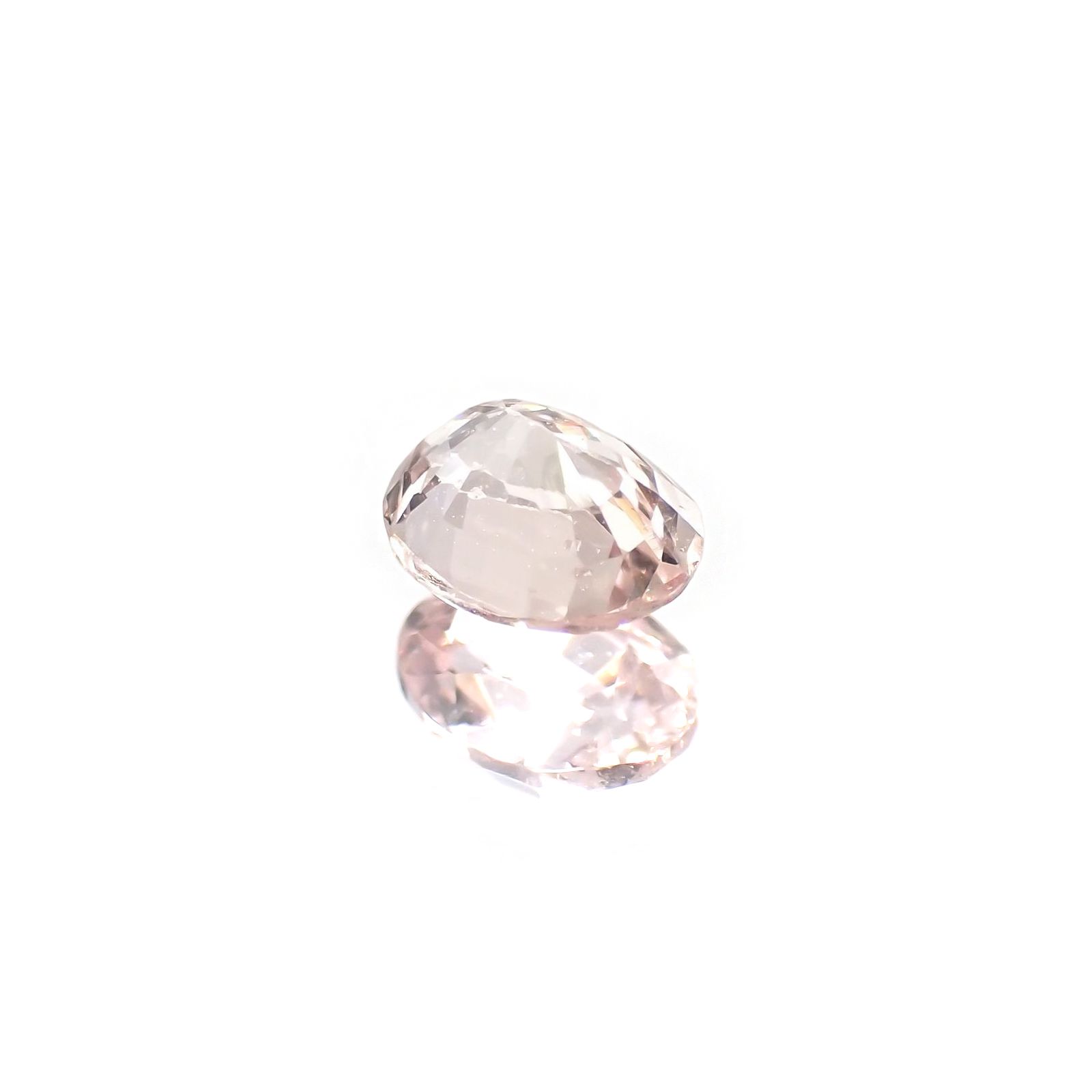 ピンクサファイア(宝石名ピンク・サファイア) マダガスカル/スリランカ産 識別済 0.57ct / 5.3x4.2mm前後 [210712556]