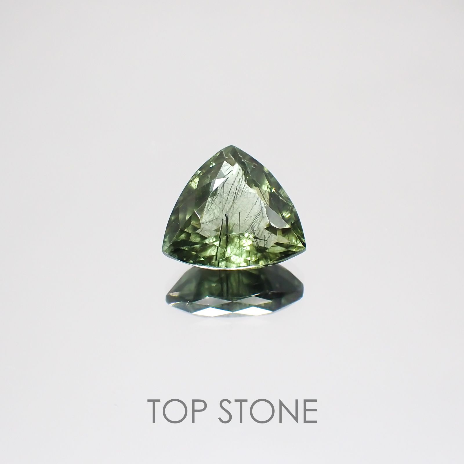 ルドウィジャイトインペリドット パキスタン産 ルース 3.69ct[20128796]10.7×9.3mm前後