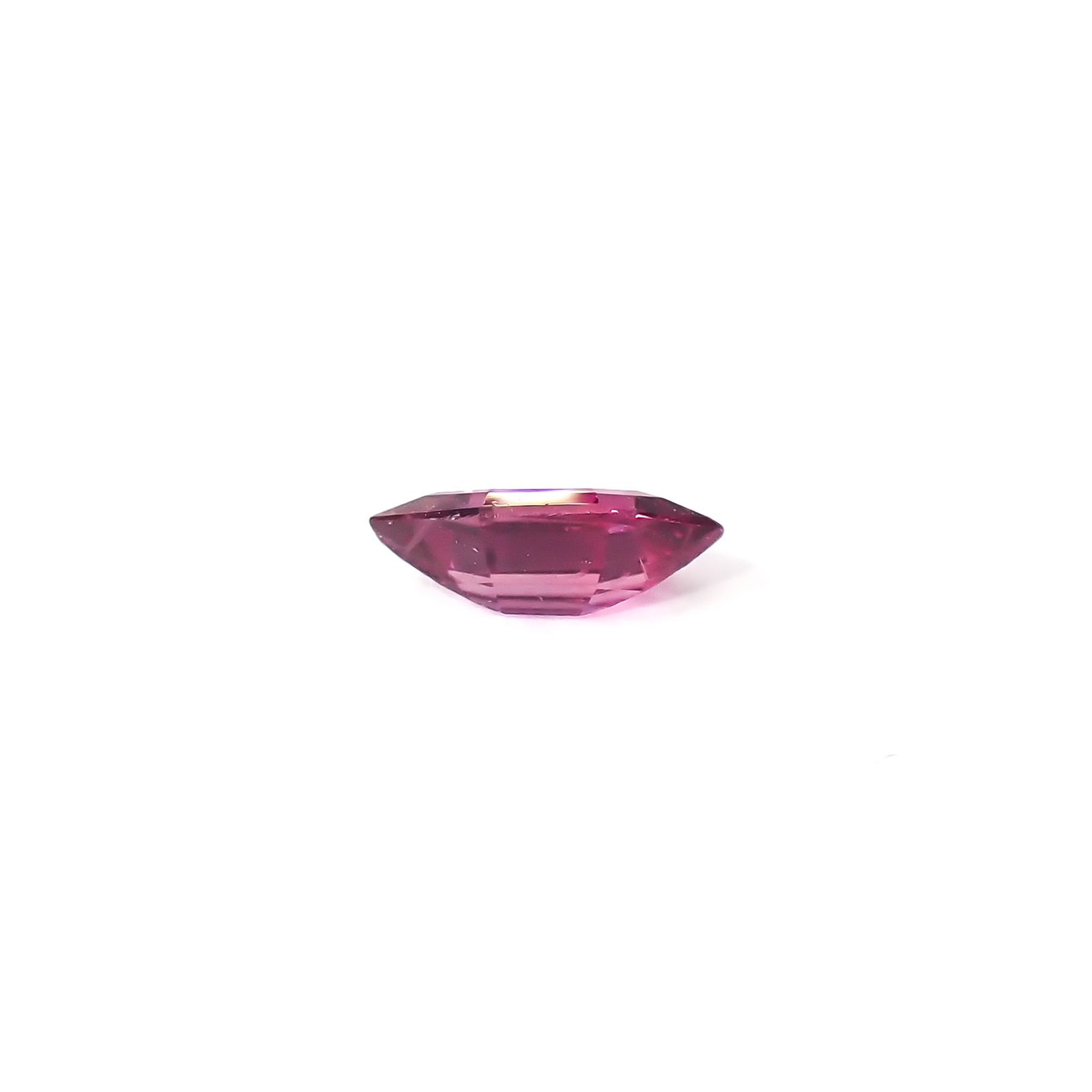 ◇カスタムカット◇ウィンザーサファイア タンザニア・ウィンザー産 0.18ct / 4.8x2.9mm前後 [260532136]