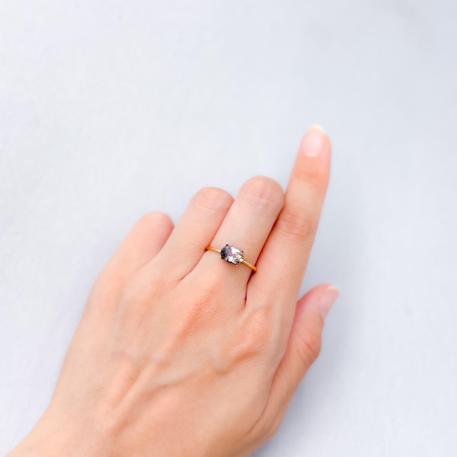 バイカラートルマリン(宝石名トルマリン)コンゴ産 1.25ct 識別済[250115000]8x6mm前後