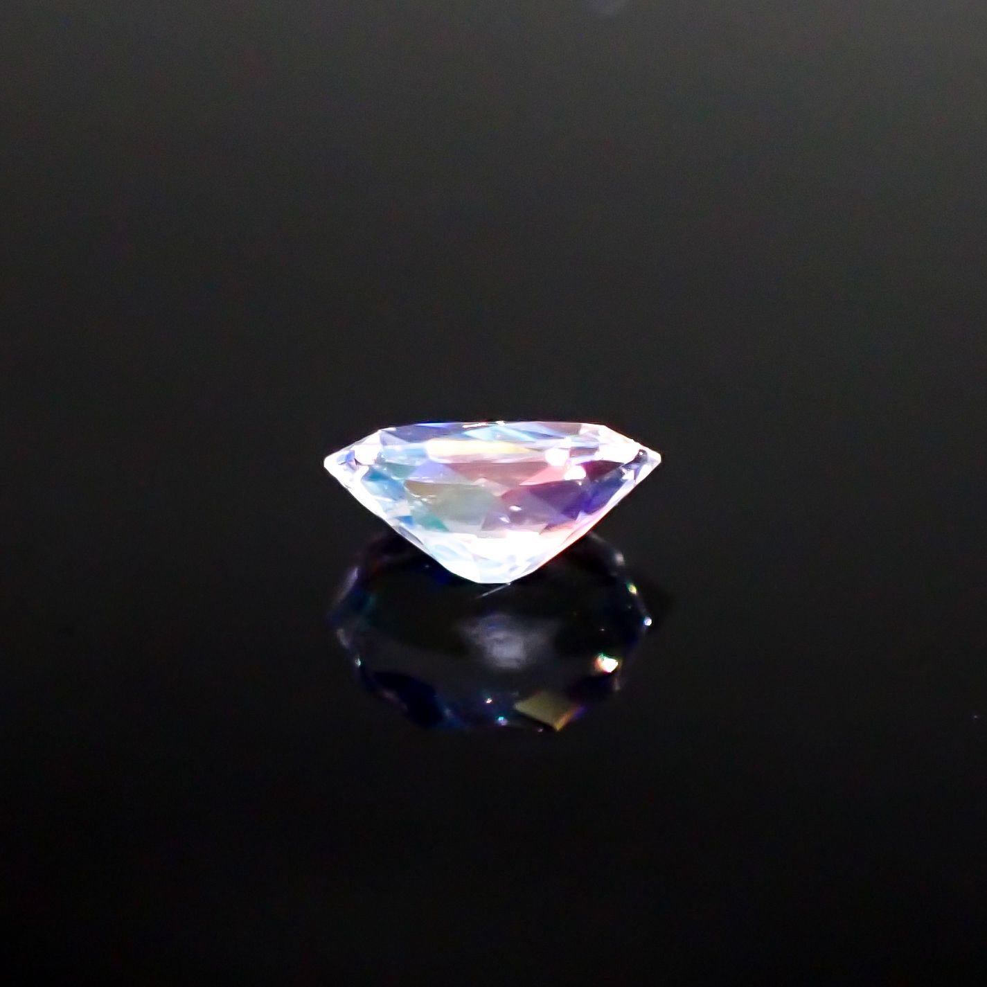 ◇カスタムカット◇レインボームーンストーン マダガスカル産 0.43ct [250229848]6.2x4.5mm前後