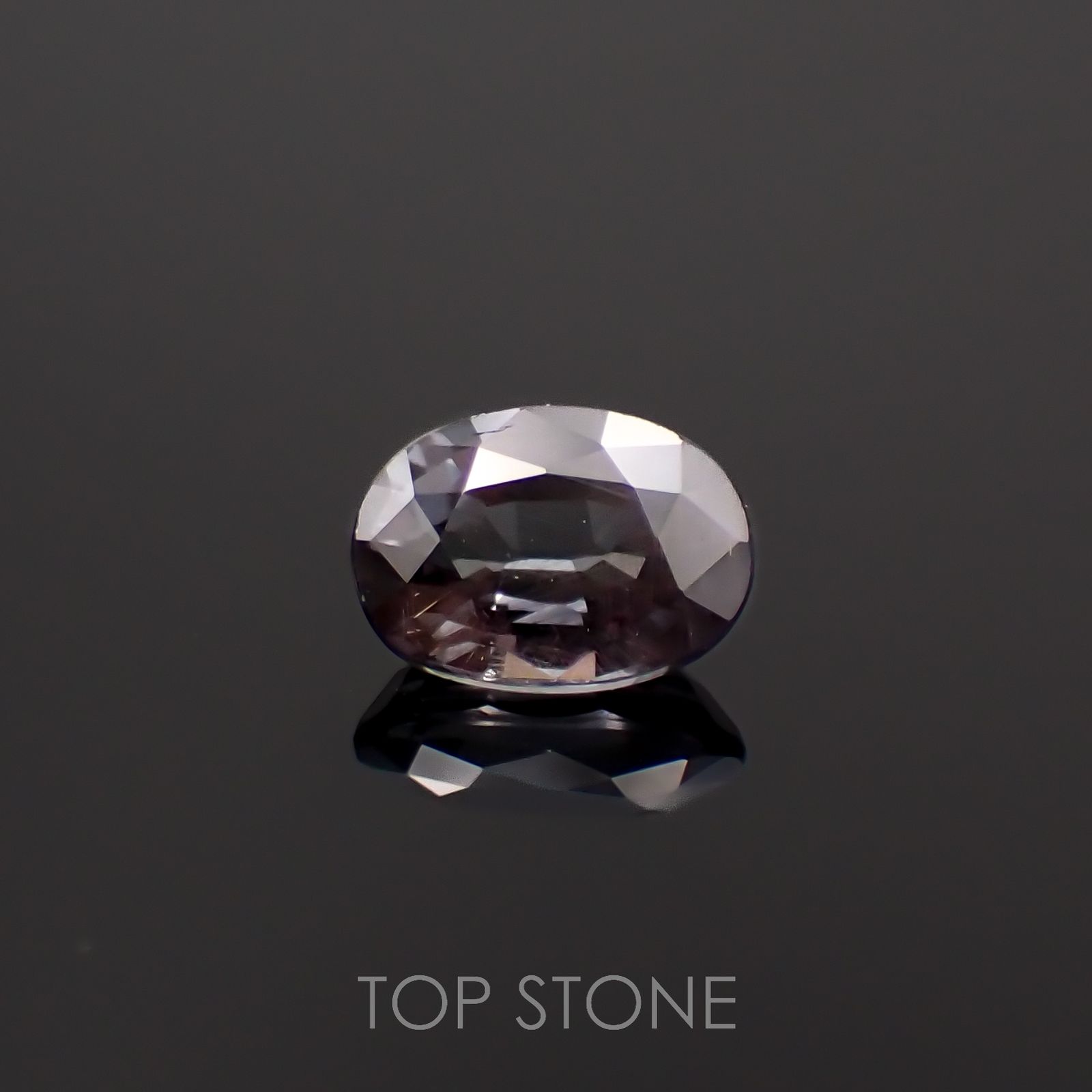 カラーチェンジガーネット アレキタイプ(宝石名ガーネット)マダガスカル・ベキリー産 1.04ct 識別済[221219611]6.8x5mm前後