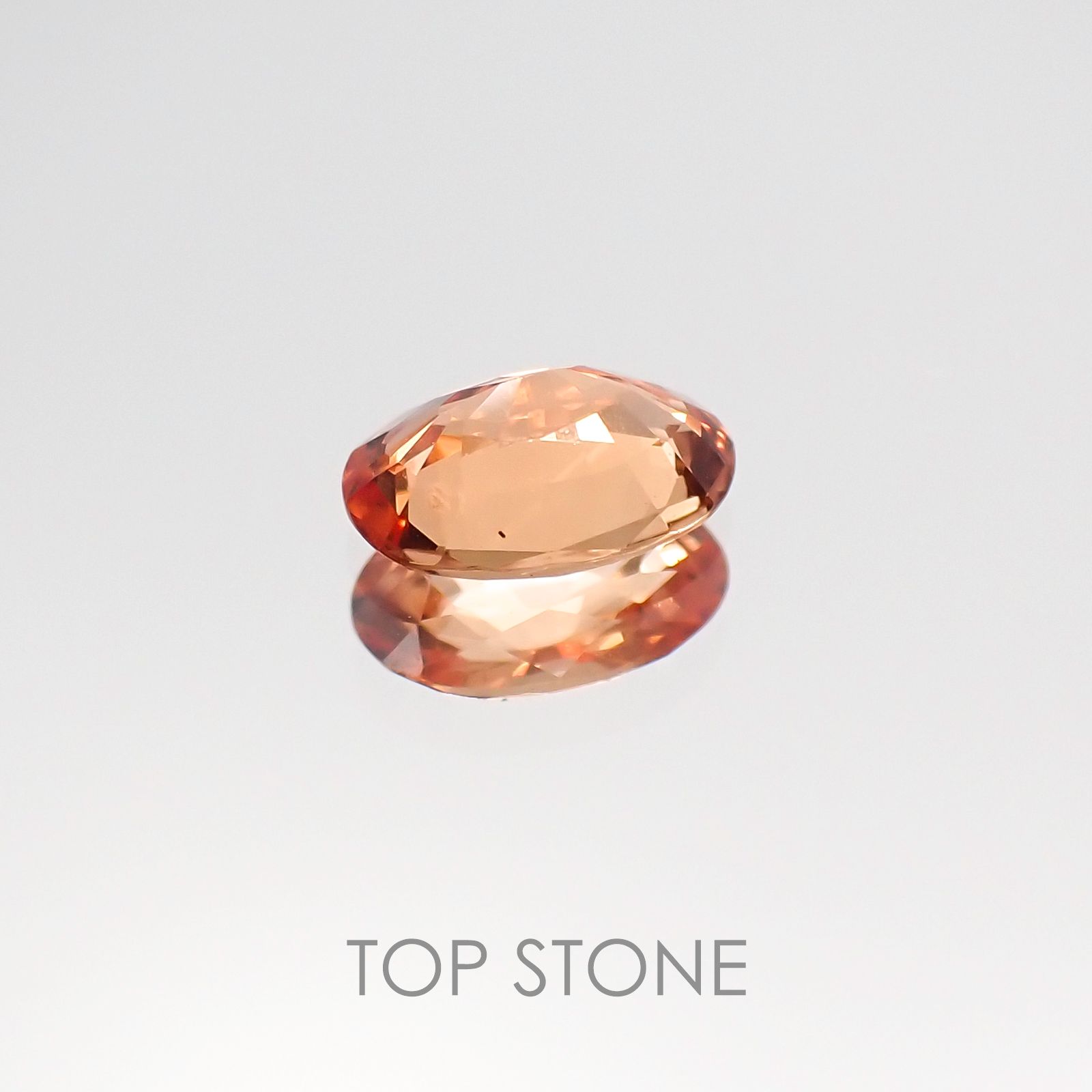 オレンジサファイア(宝石名サファイア) マダガスカル産 0.41ct 識別済[20107242]5.6×3.9mm前後