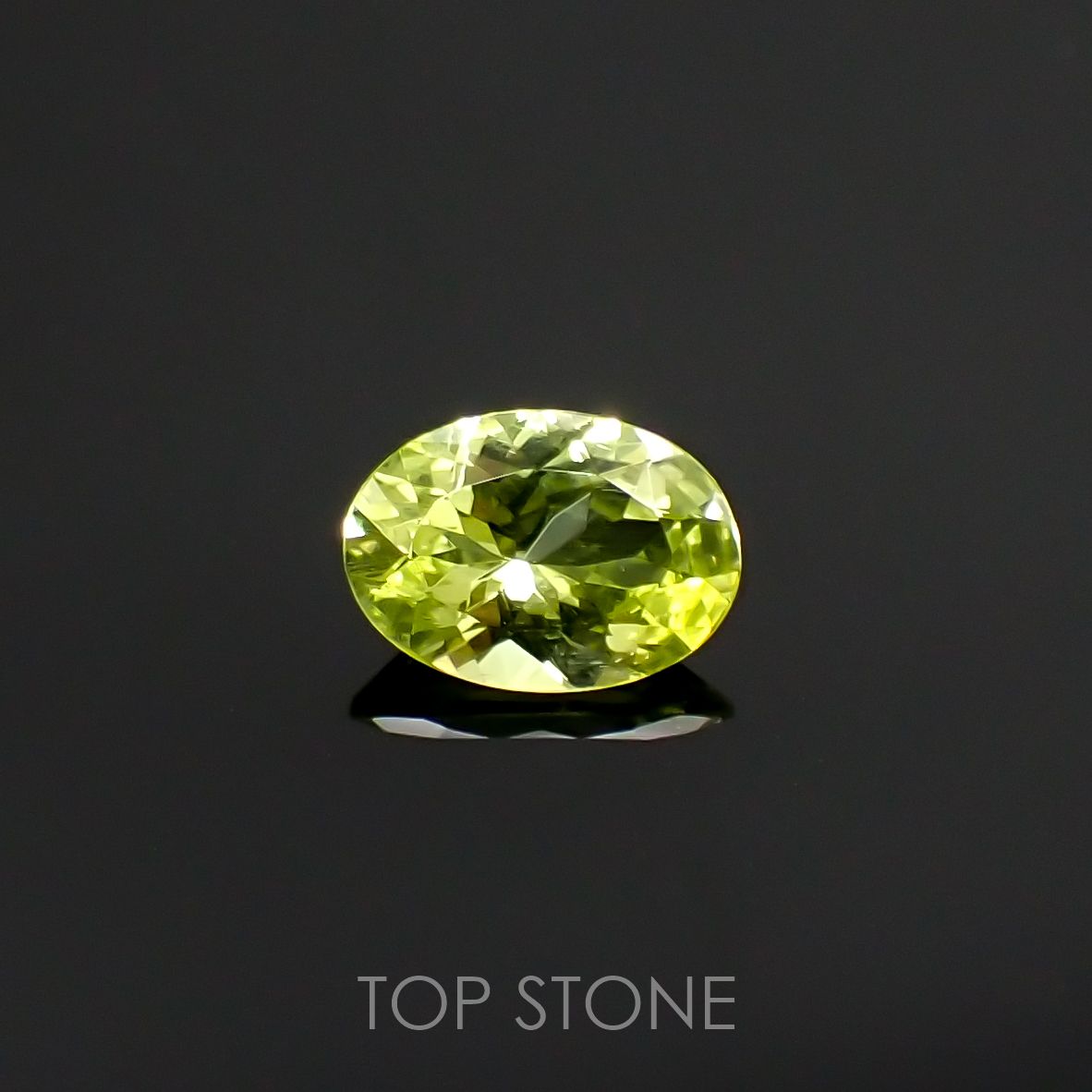 パロットクリソベリル(宝石名クリソベリル) インド産 0.74ct 識別済[210711519]7×5mm前後