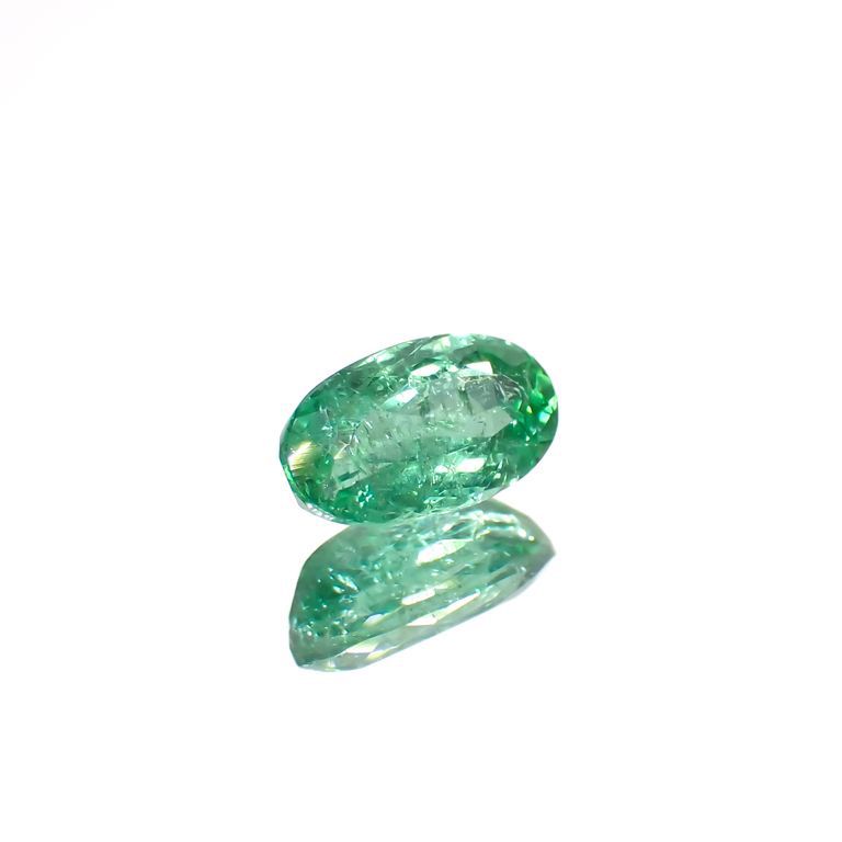 パライバトルマリン(宝石名トルマリン/別名パライバ・トルマリン)ブラジル産 0.675ct ソ付(宝貴協)[221018784]6.9x4mm前後