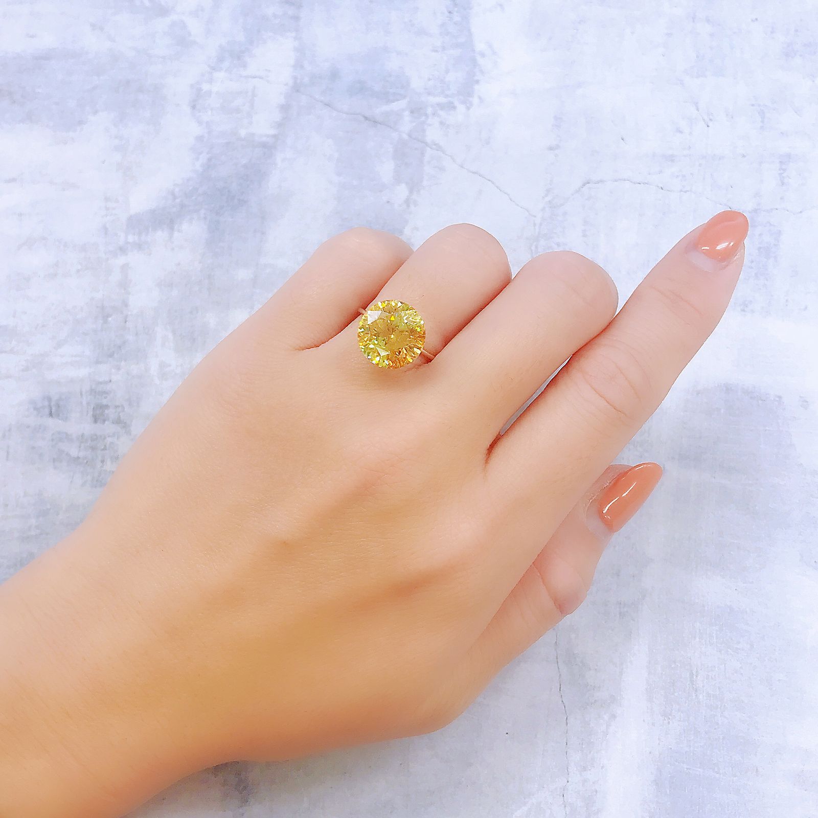 イエロースファレライト(宝石名イエロー・スファレライト)スペイン・カンタブリア州サンタンデール産 8.863ct ソ付(彩珠)[221018955]11.9x11.9mm前後