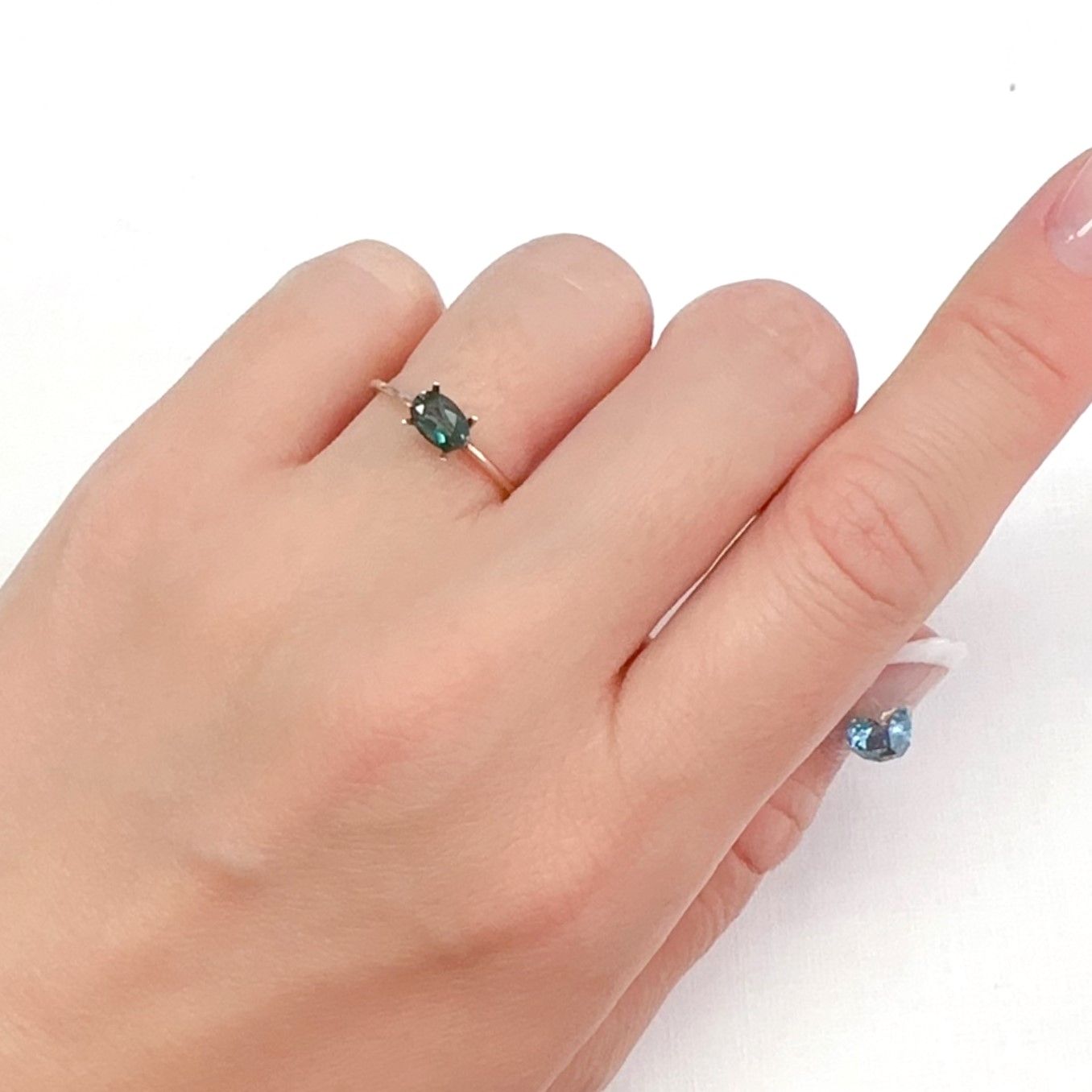カラーチェンジアンデシン モンゴル産 0.43ct[240226322]6x4mm前後