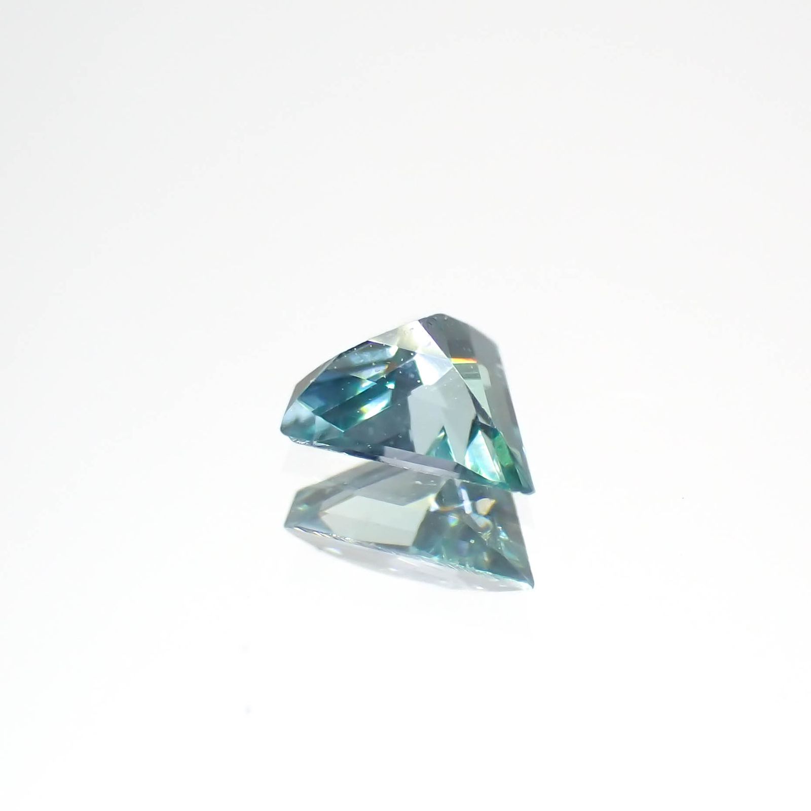 ◇カスタムカット◇ブルーグリーンコーネルピン タンザニア産 0.12ct[230722850]4.1x3.8mm前後