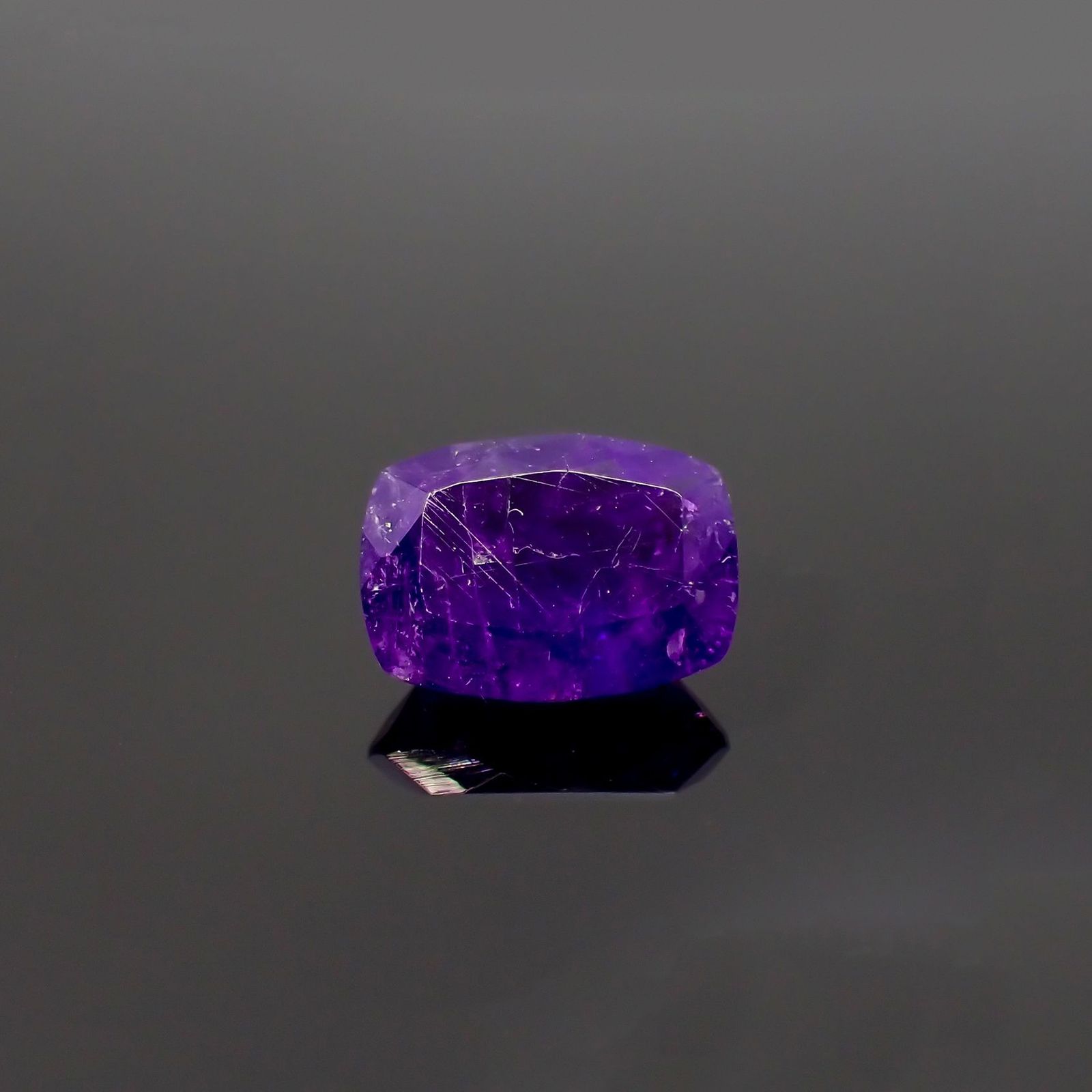 ハックマナイト(宝石名ハックマナイト)アフガニスタン産 識別済 1.25ct / 8.4x6.2mm前後 [260115394]