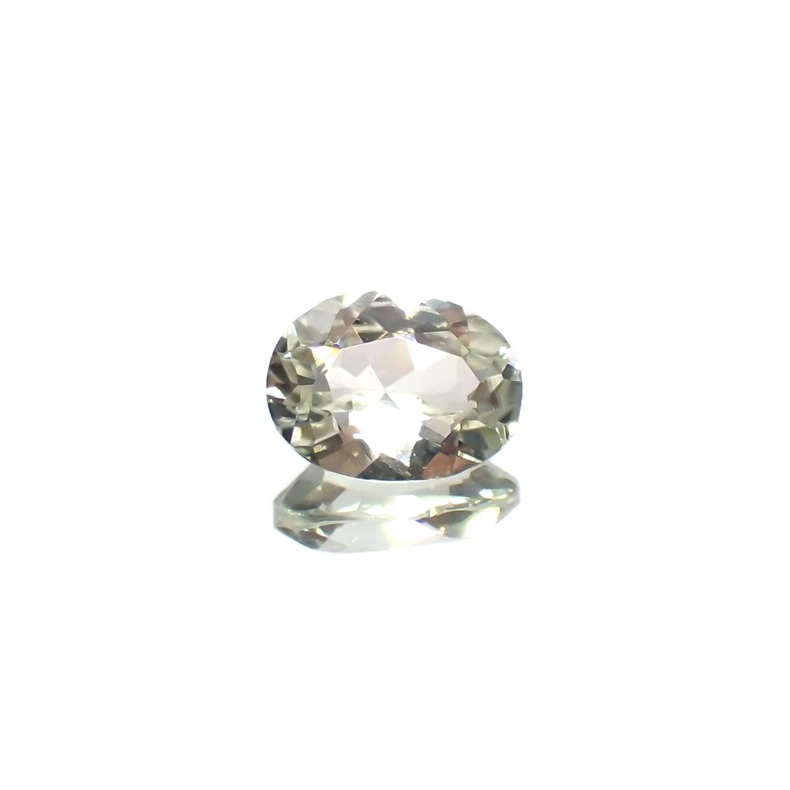 シリマナイト(宝石名シリマナイト)インド産 識別済 1.30ct / 8x6.1mm前後 [221018465]