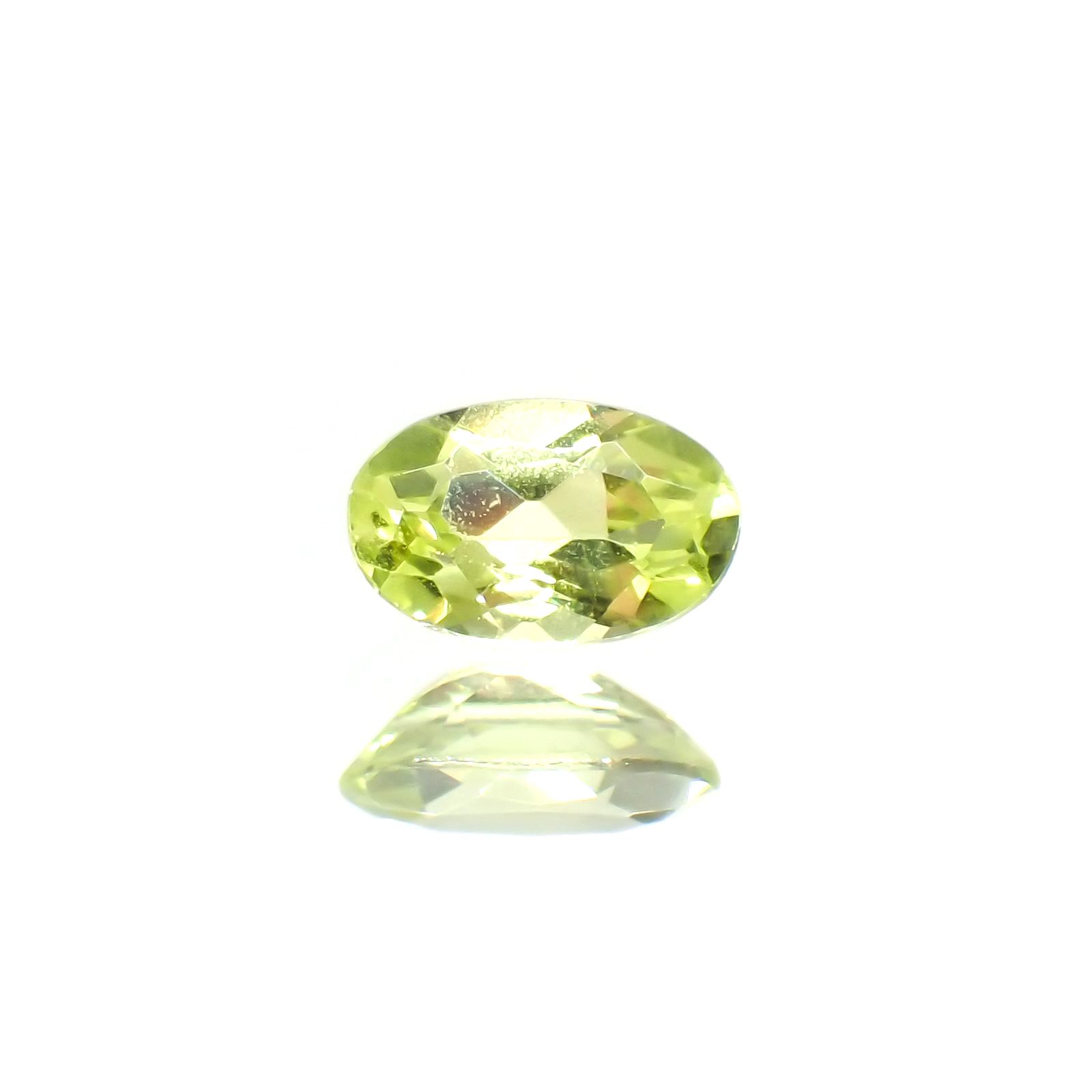 パロットクリソベリル(宝石名クリソベリル)インド産 0.23ct 識別済[220114506]4.6x2.9mm前後
