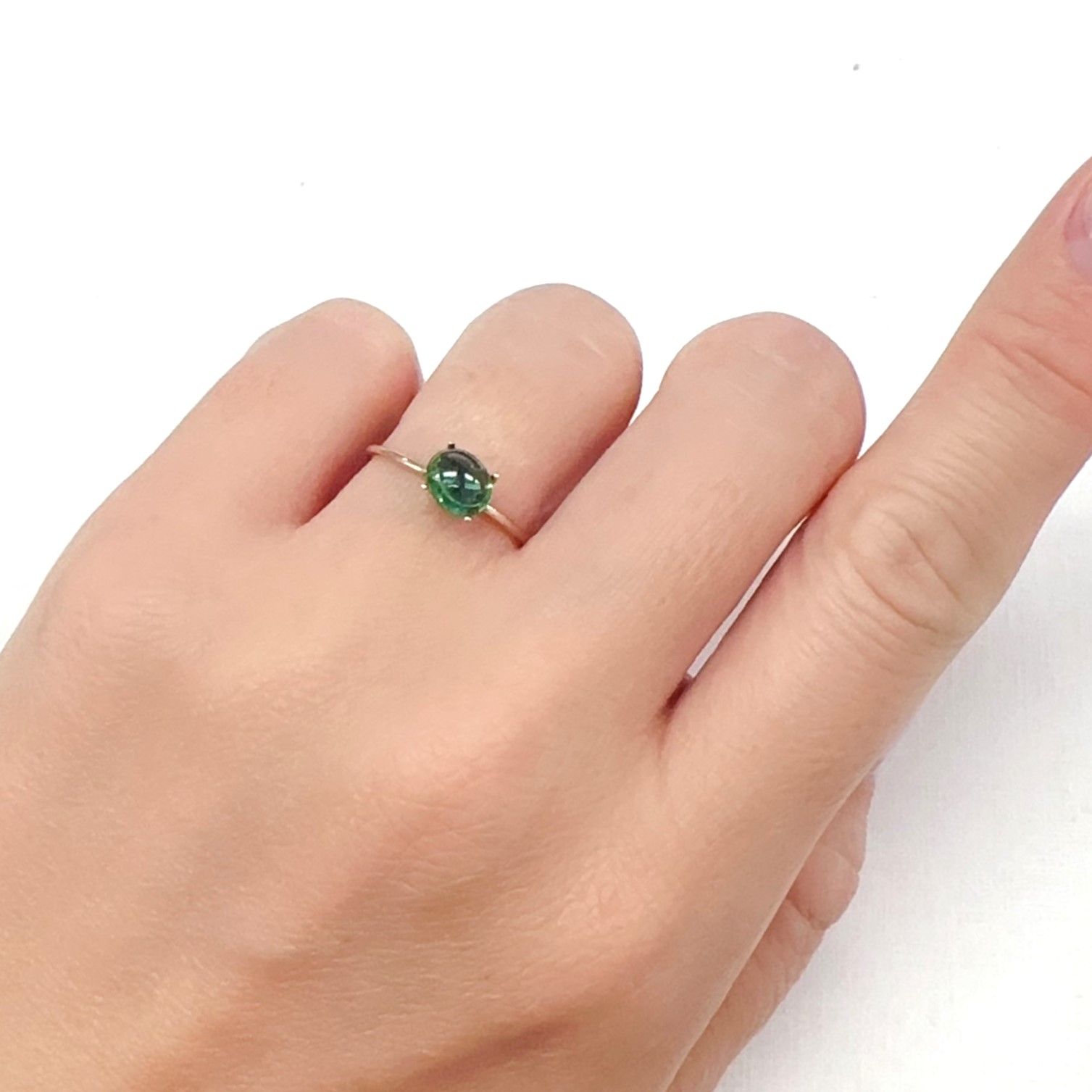 クロムトルマリン タンザニア産 0.86ct[240527775]6.3x5.4mm前後