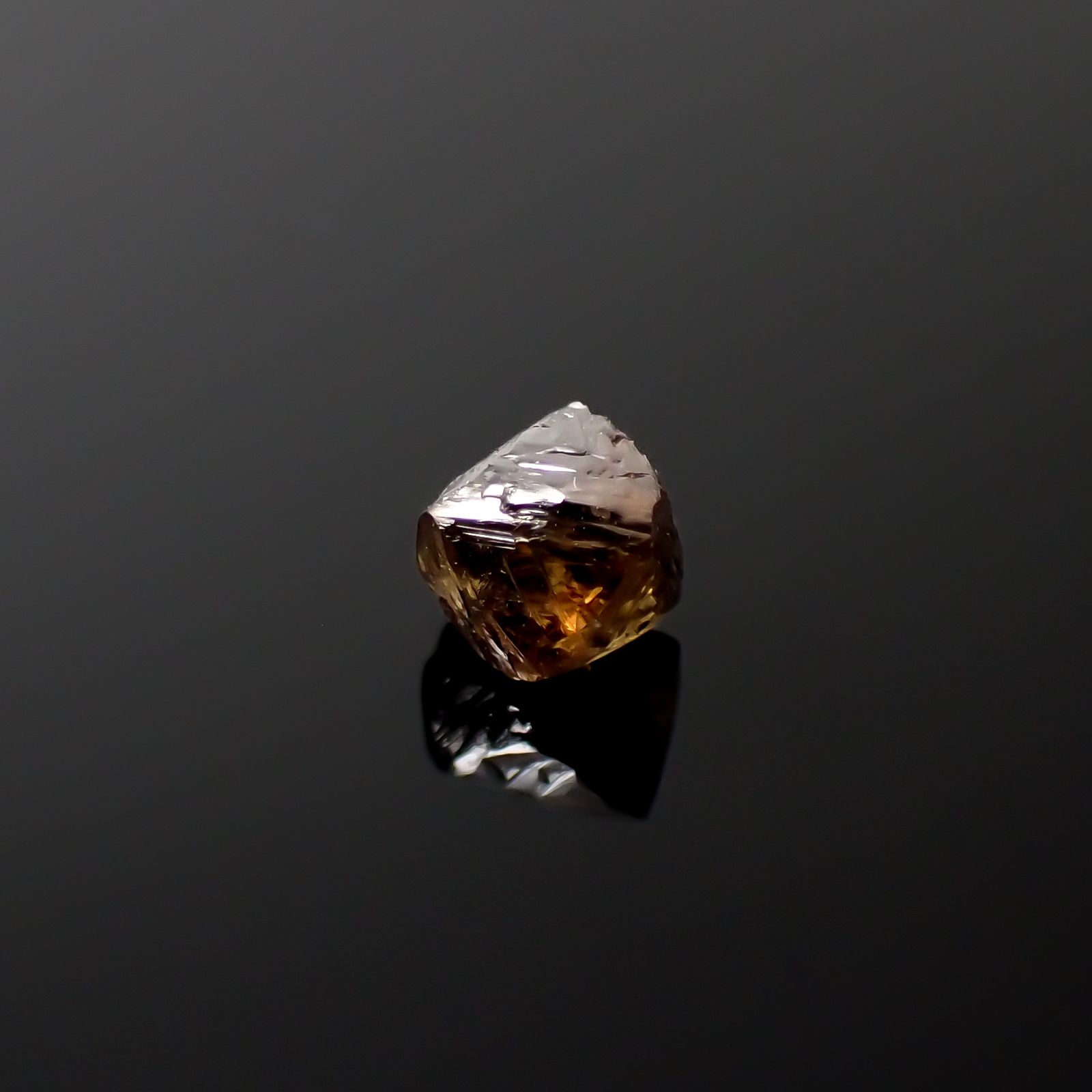 ソーヤブルダイヤモンド 原石 0.60ct[240326567]4.7x4mm前後