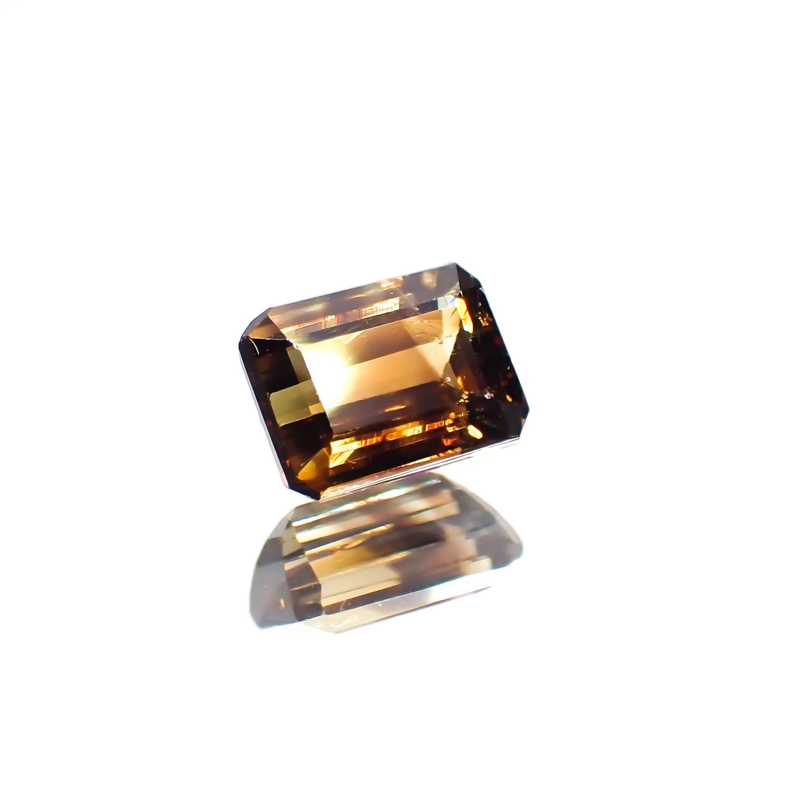 カラーバンドクリソベリル(宝石名クリソベリル)マダガスカル産 0.69ct 識別済[220114193]5.3x4.1mm前後