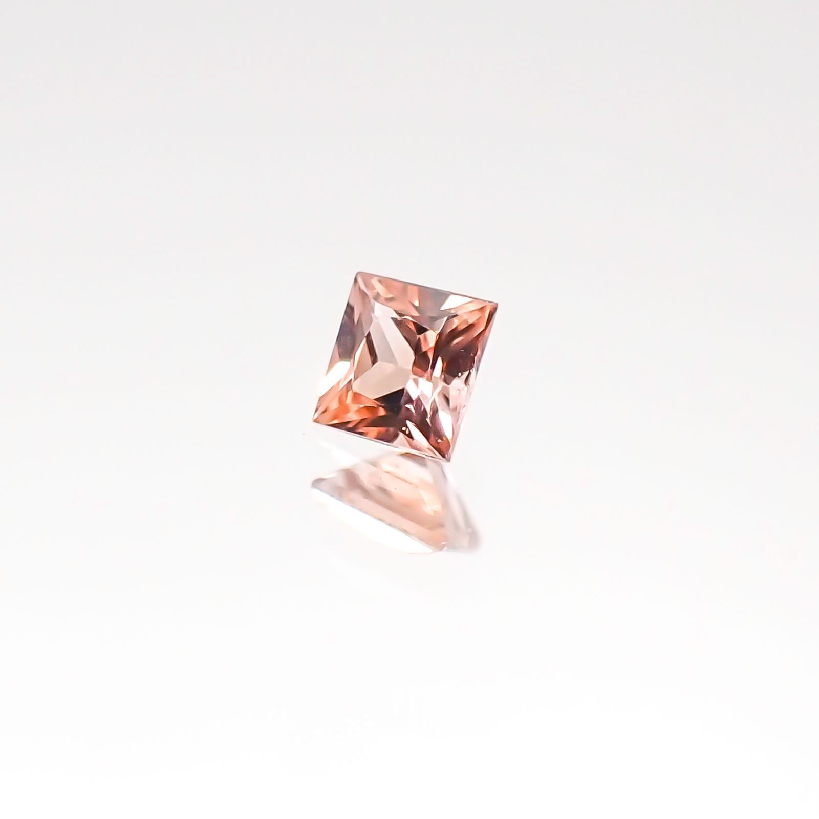◇プリンセスカット◇パパラチャサファイア ソーティング付き スリランカ産 ルース 0.103ct[20116960]2.55×2.42mm前後