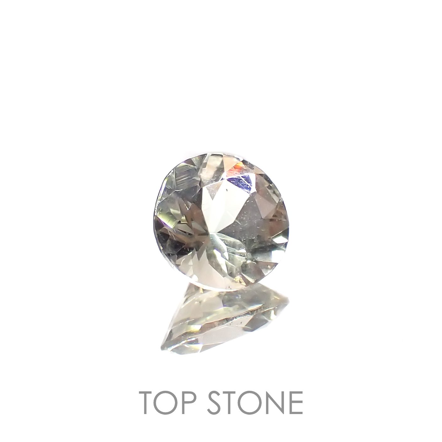 バイカラーオレゴンサンストーン アメリカ・オレゴン州産 0.62ct[230220681]5.9x5.9mm前後