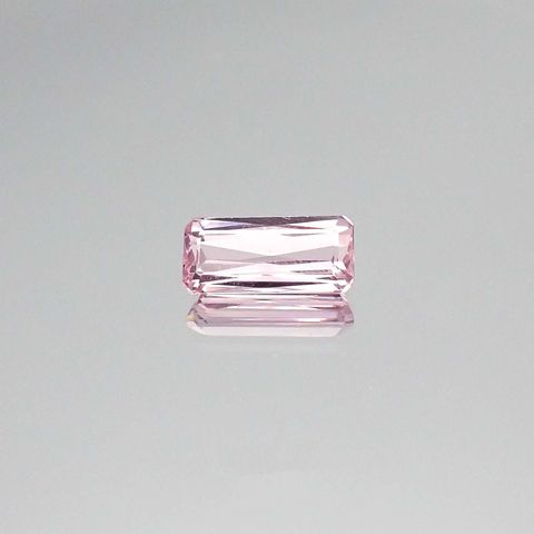 ピンクスピネル(宝石名ピンク・スピネル)タンザニア産 1.04ct 識別済[230722566]8.8x3.9mm前後