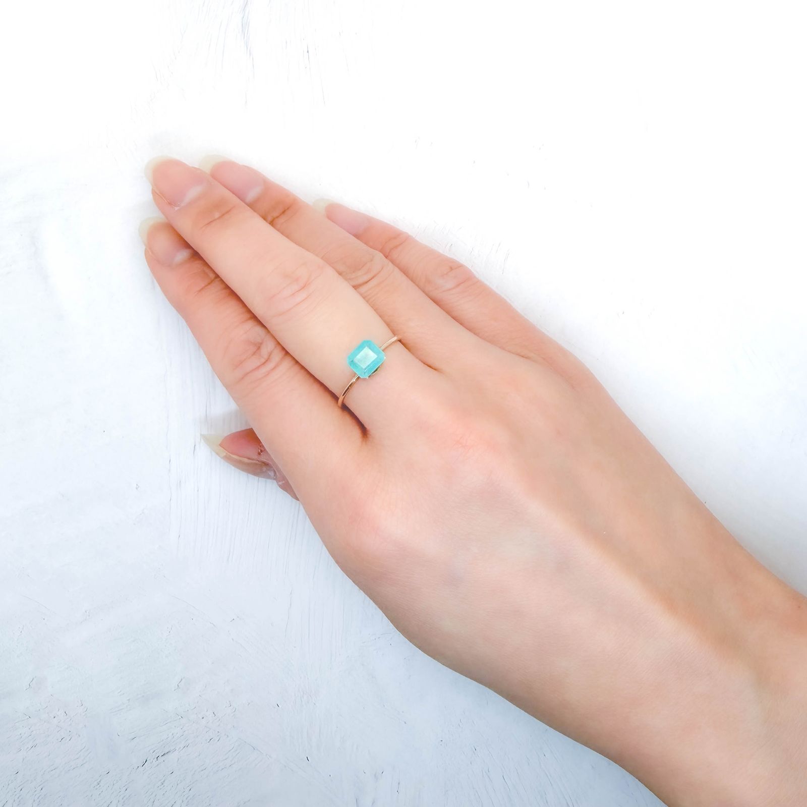 ブルースミソナイト ナミビア産 1.61ct / 6.4x5.6mm前後 [260331920]