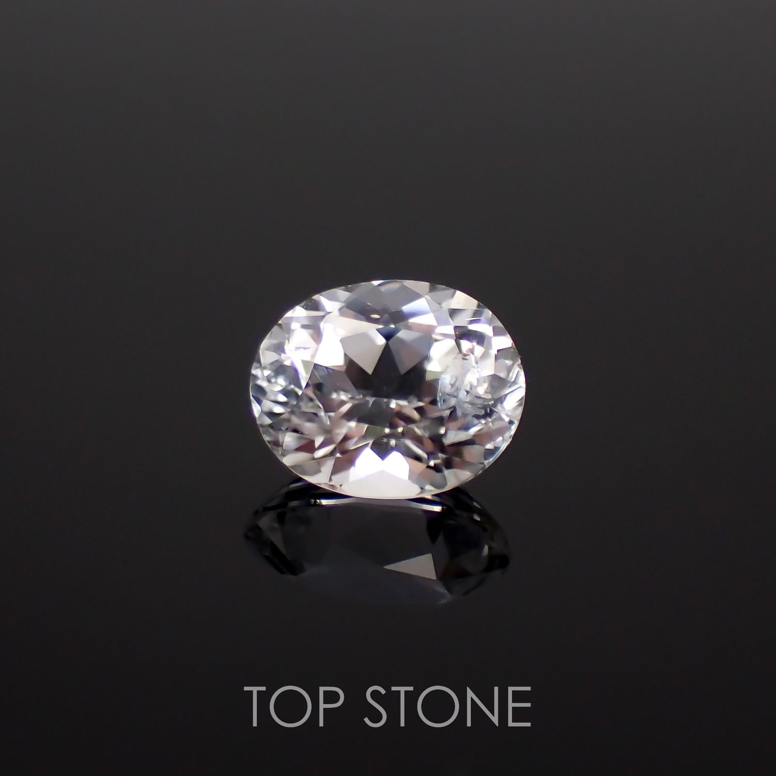 フェナカイト(宝石名フェナカイト)マダガスカル/ブラジル産 0.77ct 識別済[221119137]6.4x5.3mm前後