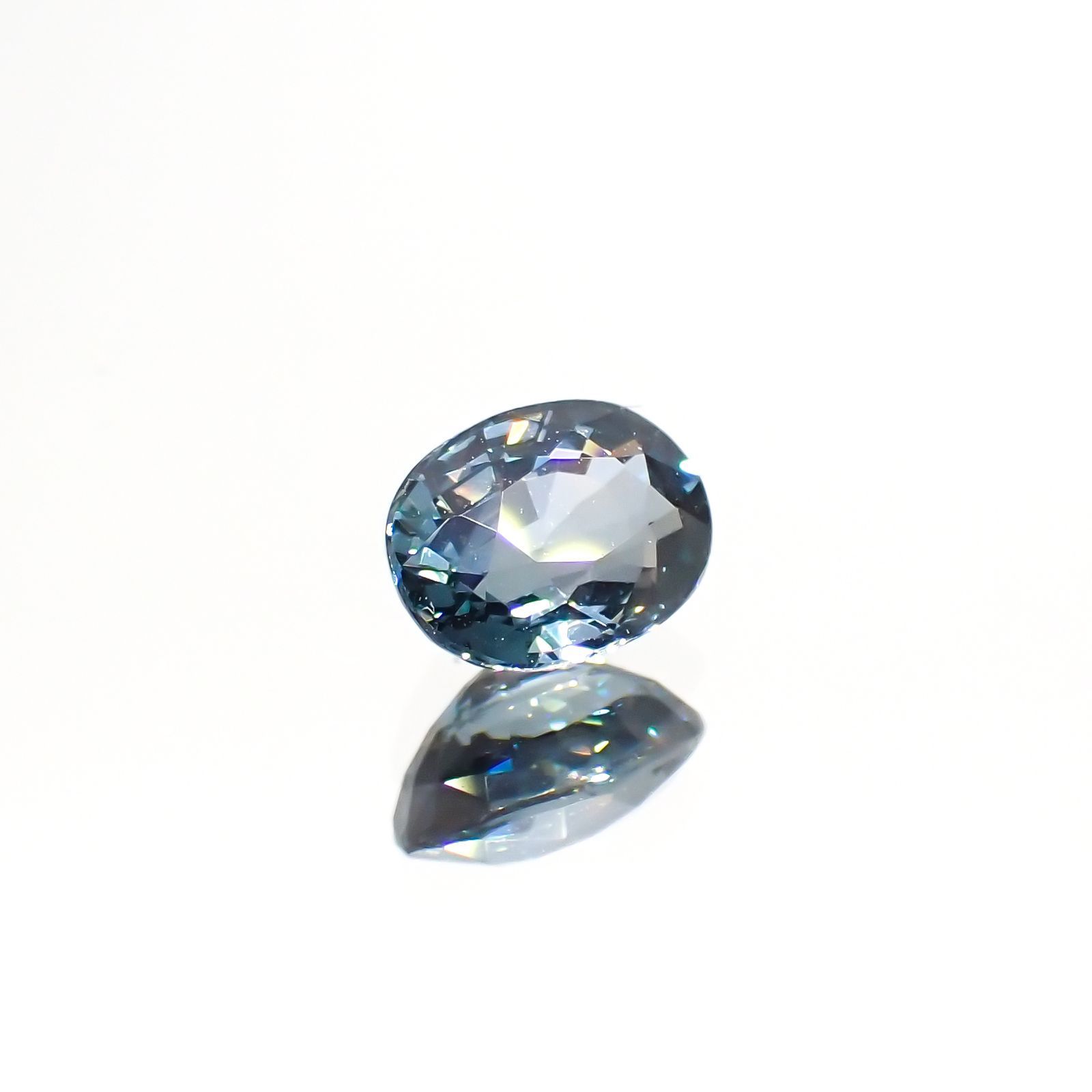 ブルースピネル(宝石名ブルー・スピネル)スリランカ産 1.196ct ソ付[220616215]7.1x5.3mm前後