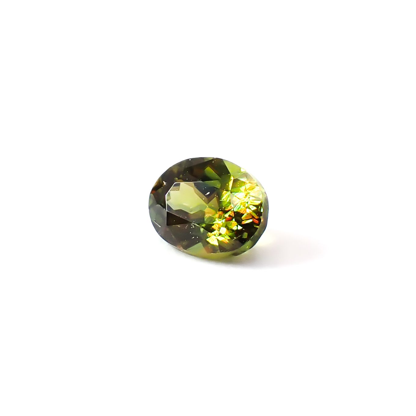 カラーチェンジスフェーン パキスタン産 0.35ct / 4.9x3.7mm前後 [260632438]