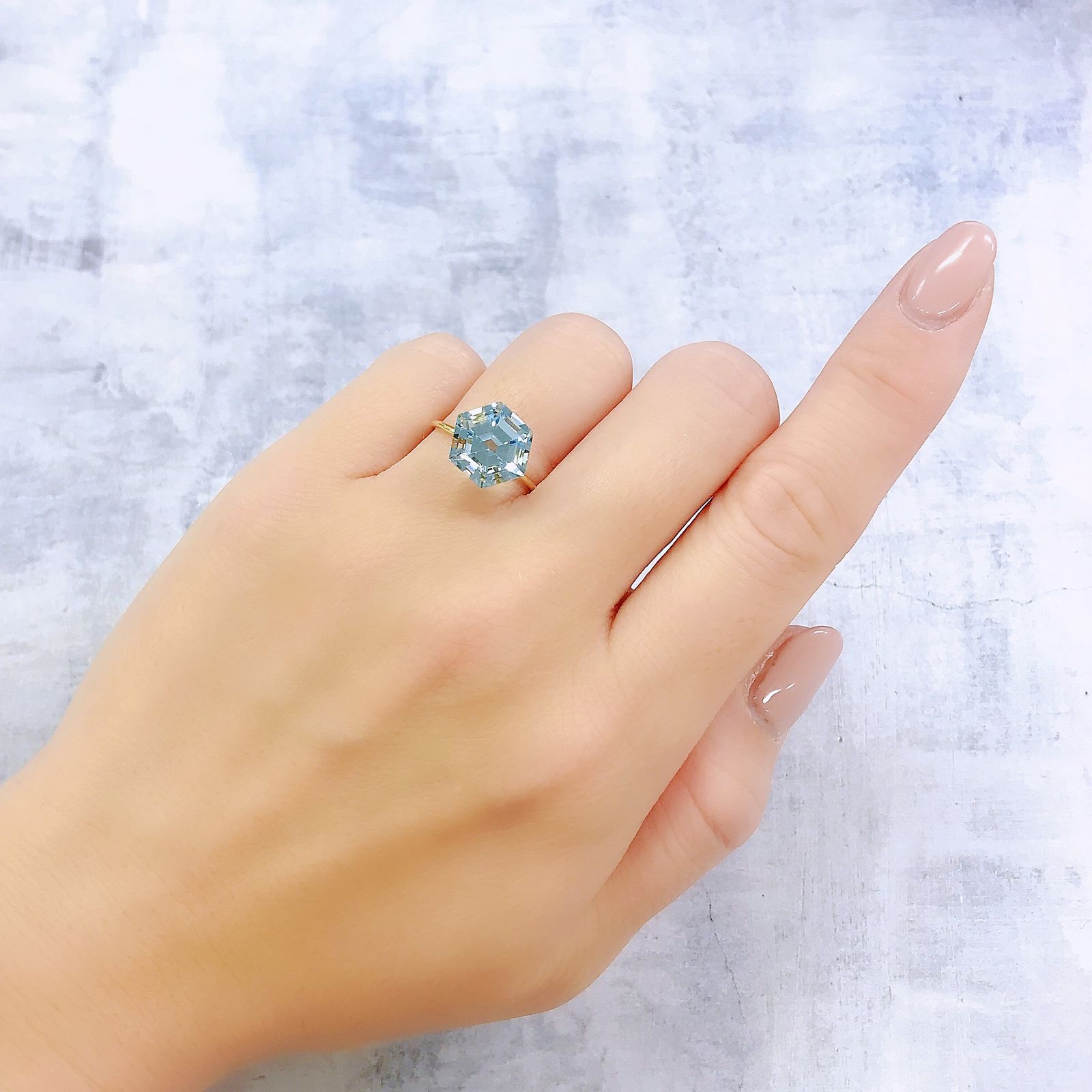 ◇ヘキサゴンカット◇ブルートパーズ ブラジル産 5.27ct[221219362]10x10mm前後