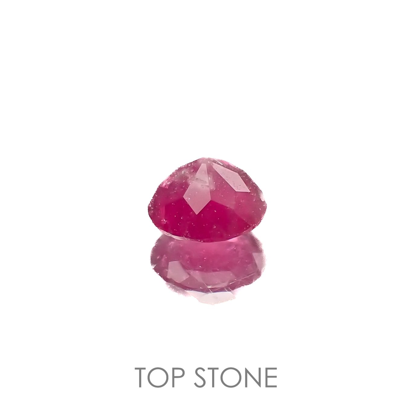 レッドベリル(宝石名レッド・ベリル)アメリカ・ユタ州産 0.15ct 識別済[220716749]3.6x3.6mm前後