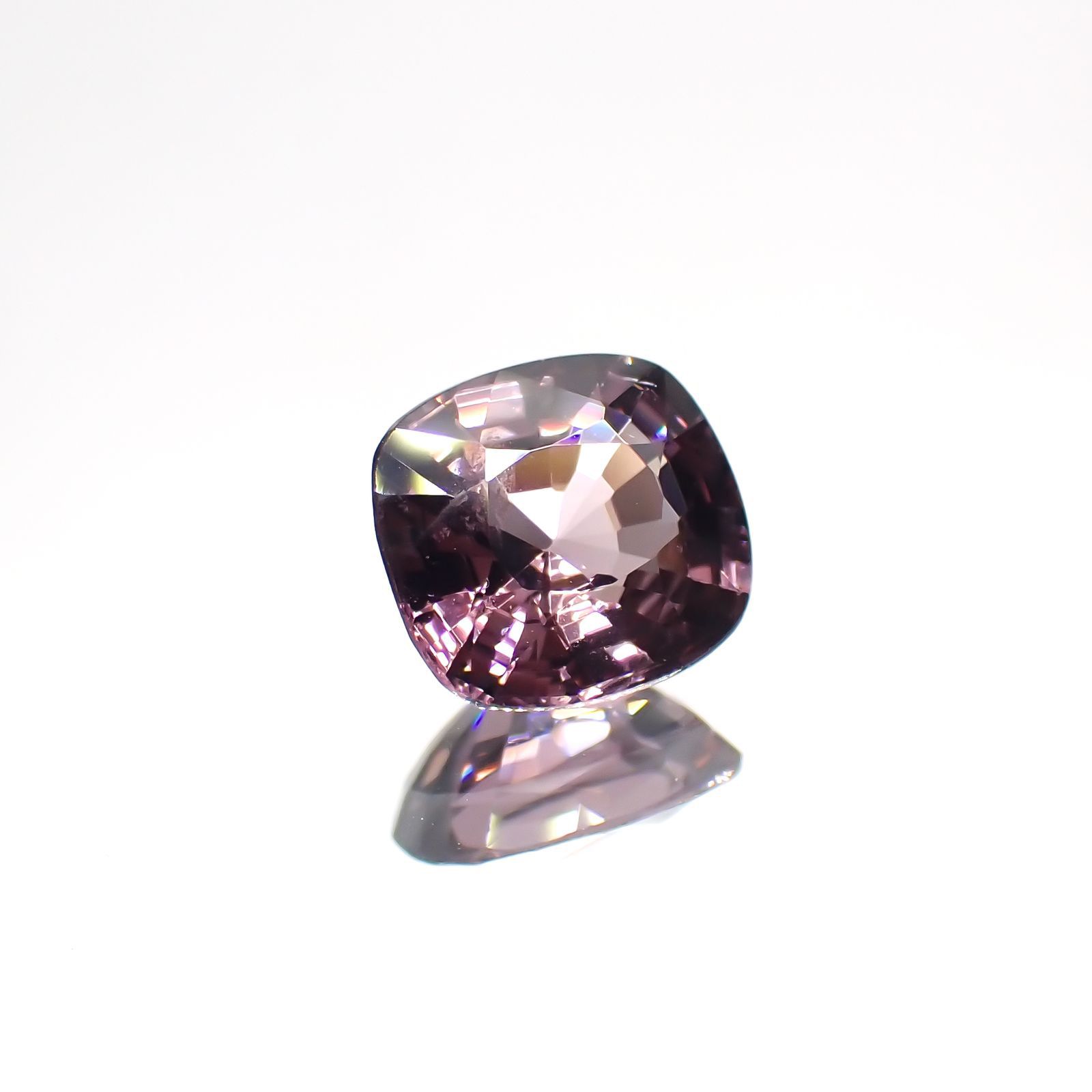 パープルスピネル(宝石名スピネル)ビルマ産 1.20ct 識別済[231124304]6.8x6.3mm前後