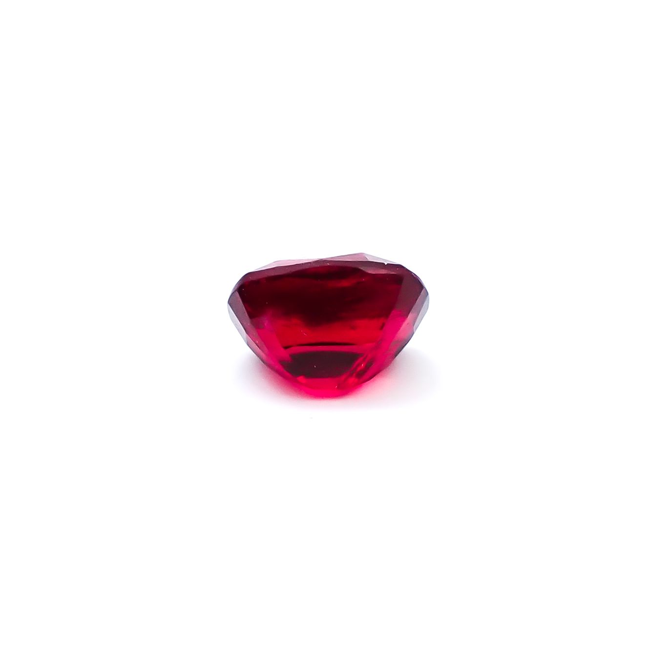 ジェダイスピネル(宝石名スピネル/別名ジェダイスピネル)ビルマ産 GUILD鑑付 0.60ct / 5.33x3.94mm前後 [260732539]