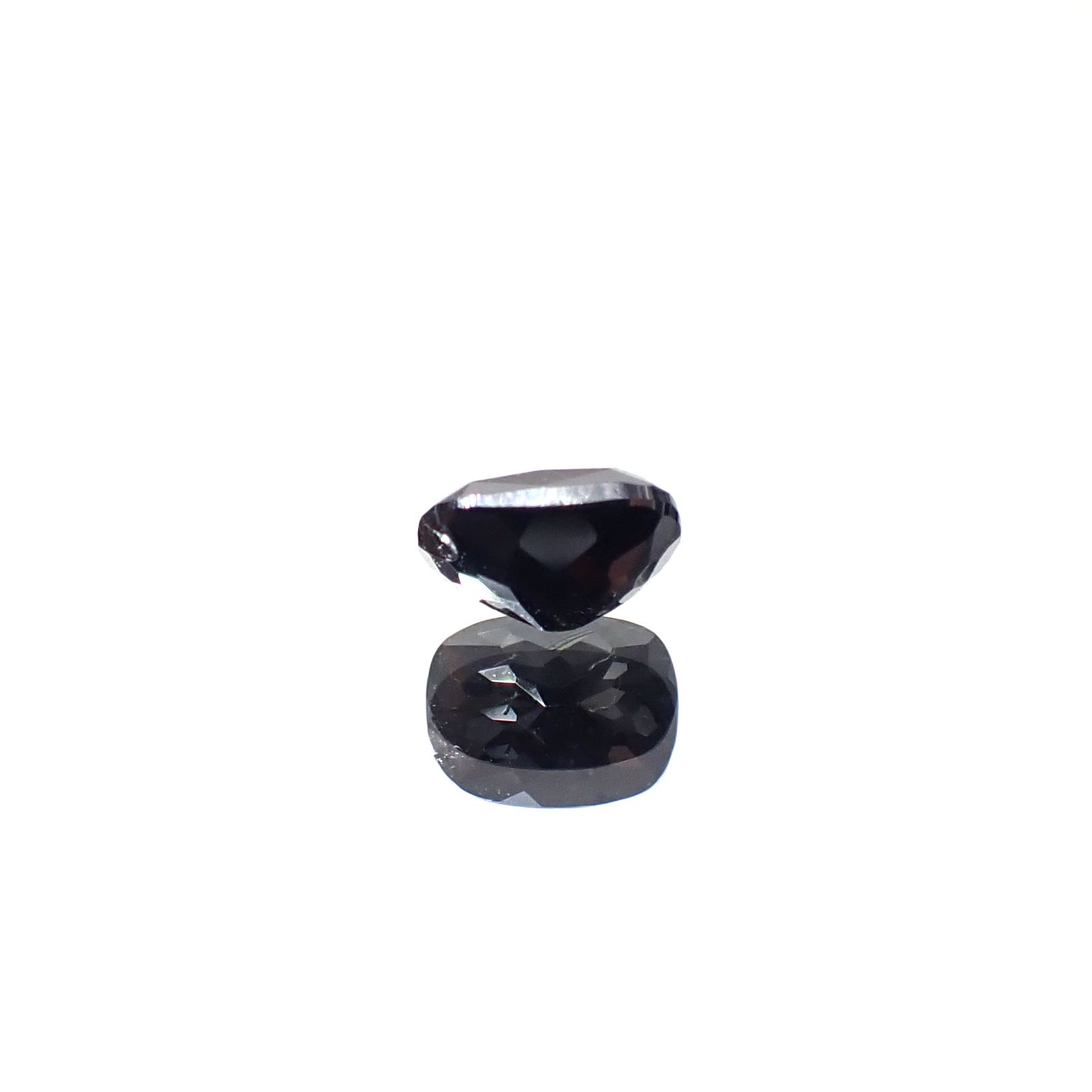 ルチル単結晶 ブラジル産 0.74ct [250630602]5.5x4.1mm前後
