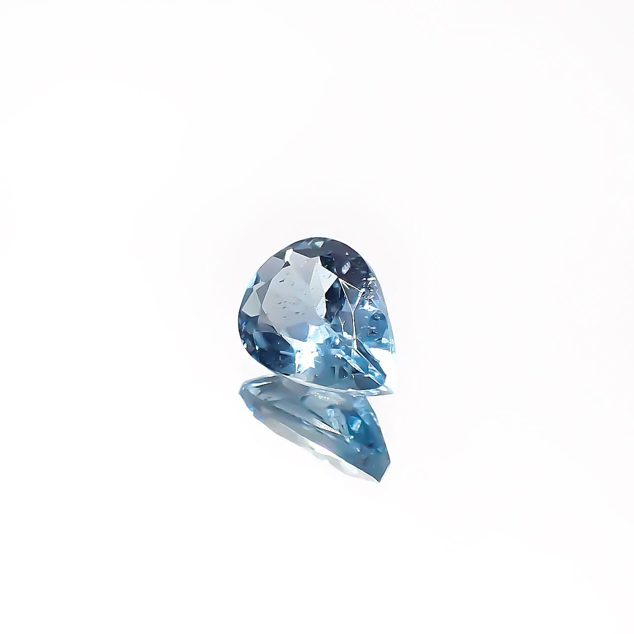 アクアマリン サンタマリアカラー ナイジェリア/マダガスカル産 0.54ct[240225977]6.9x4.9mm前後