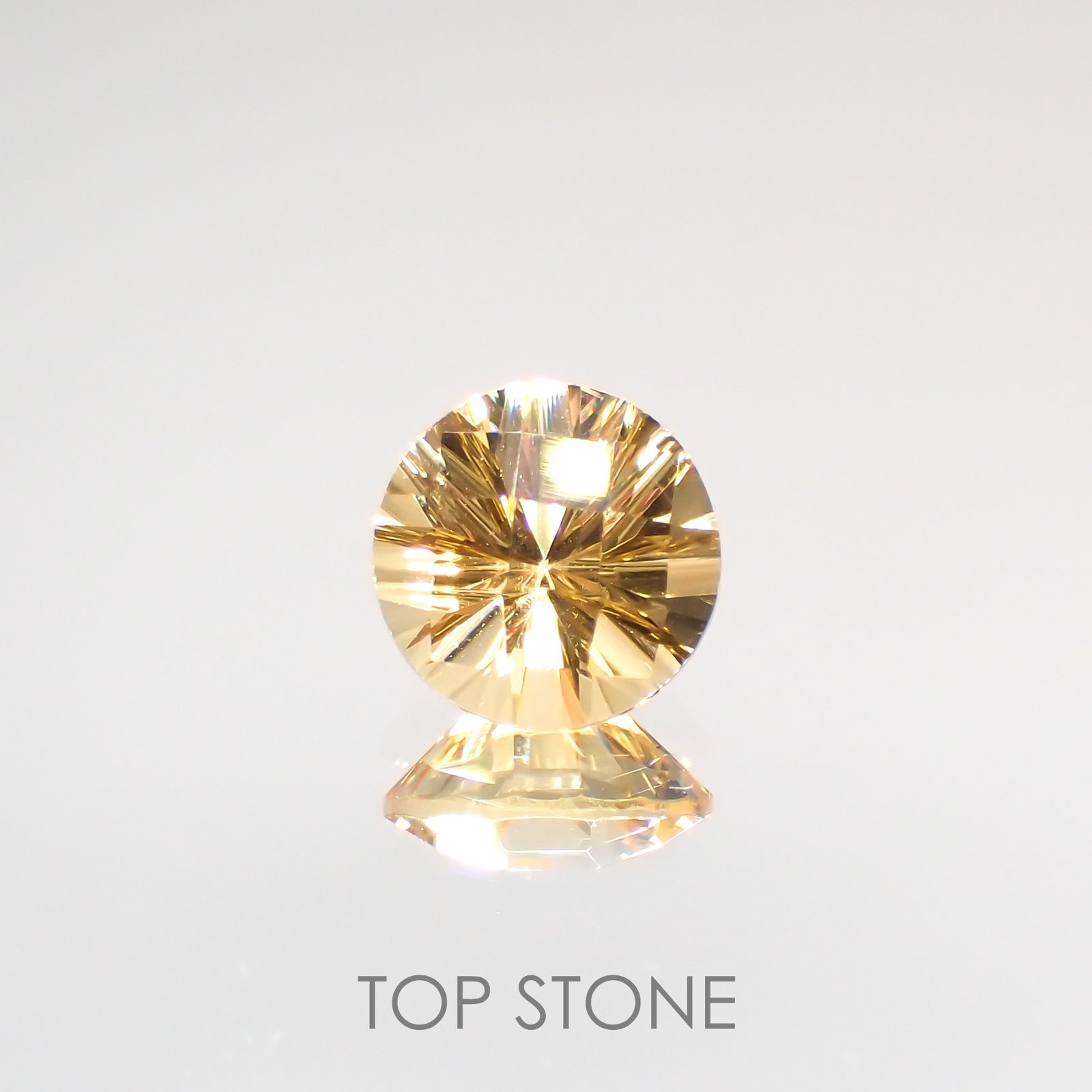 ◇チェッカーコンケーブカット◇シトリン(宝石名シトリン) ブラジル産 1.13ct 識別済[210913025]7×7mm前後