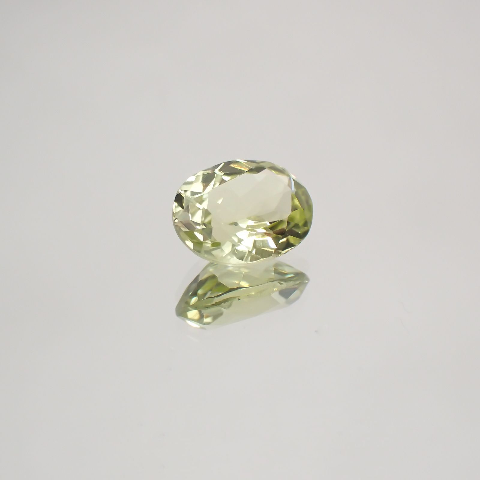 シリマナイト(宝石名シリマナイト) インド産 1.38ct 識別済[210810684]8.1×6.2mm前後
