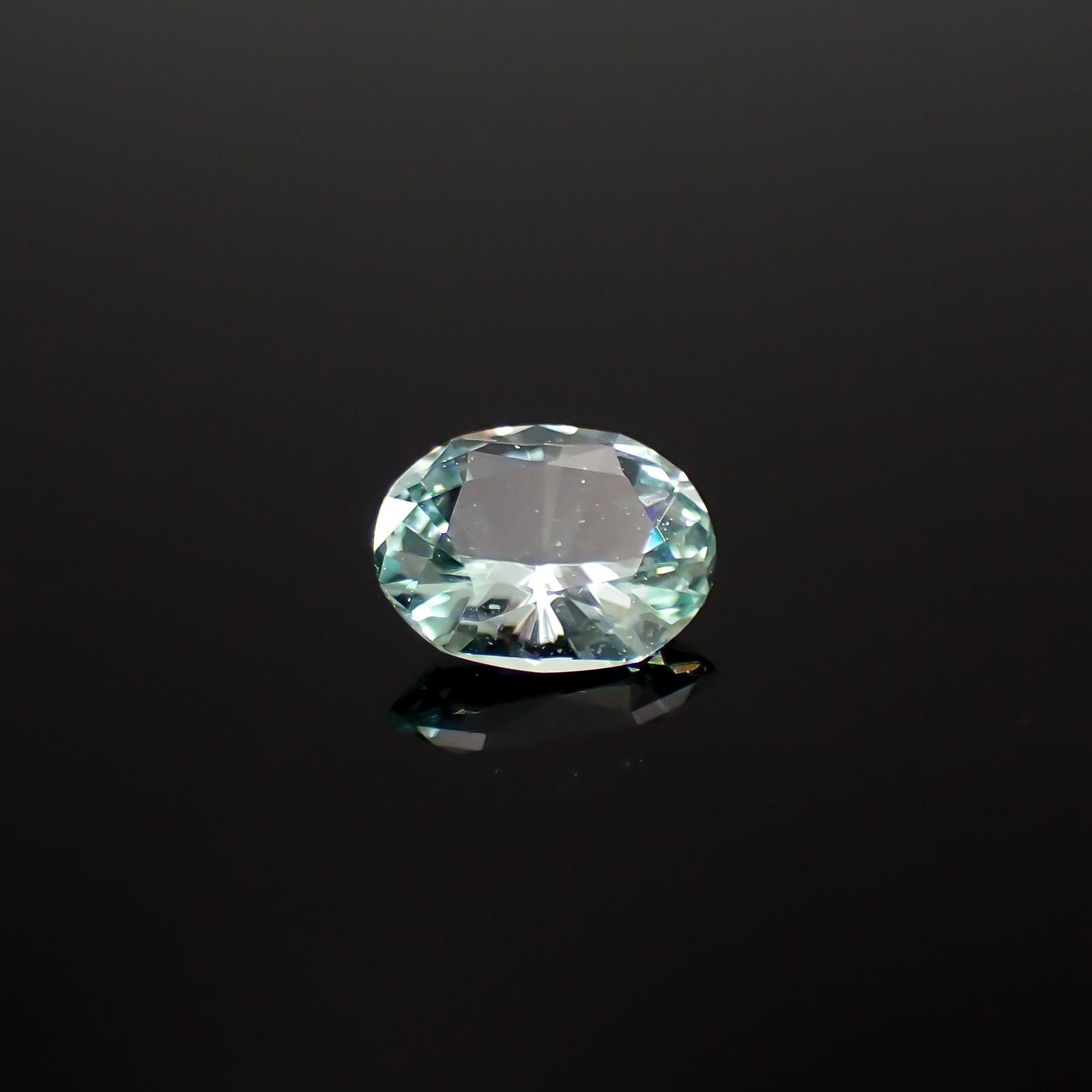 ミントベリル ブラジル産 0.24ct[240929116]5x3.8mm前後