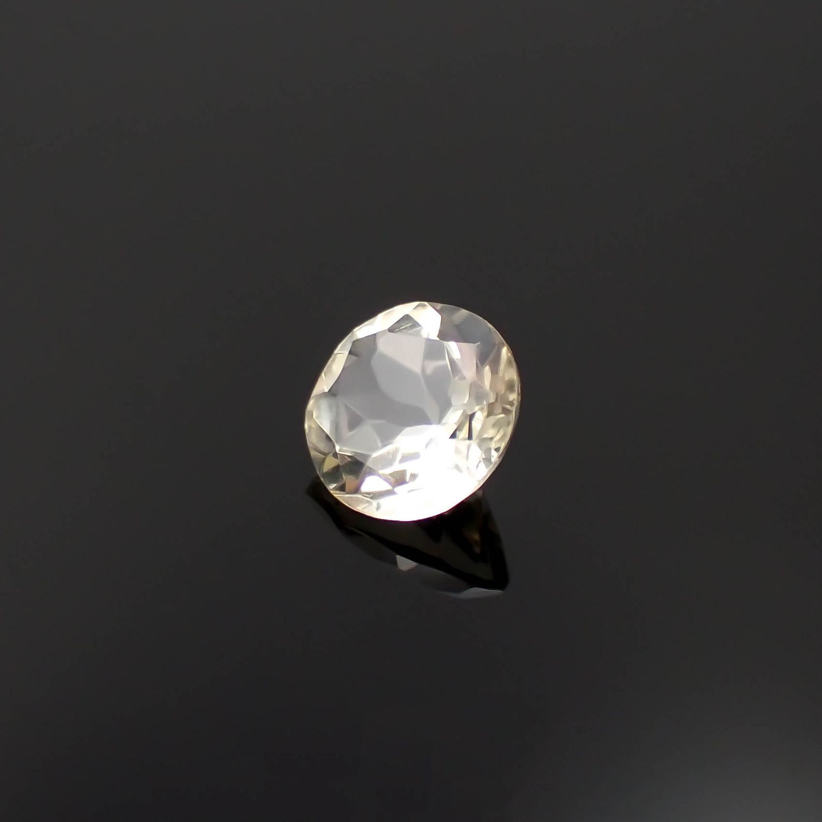 ゴールデンラブラドライト メキシコ産 1.17ct / 7.3x7.3mm前後 [251220365]