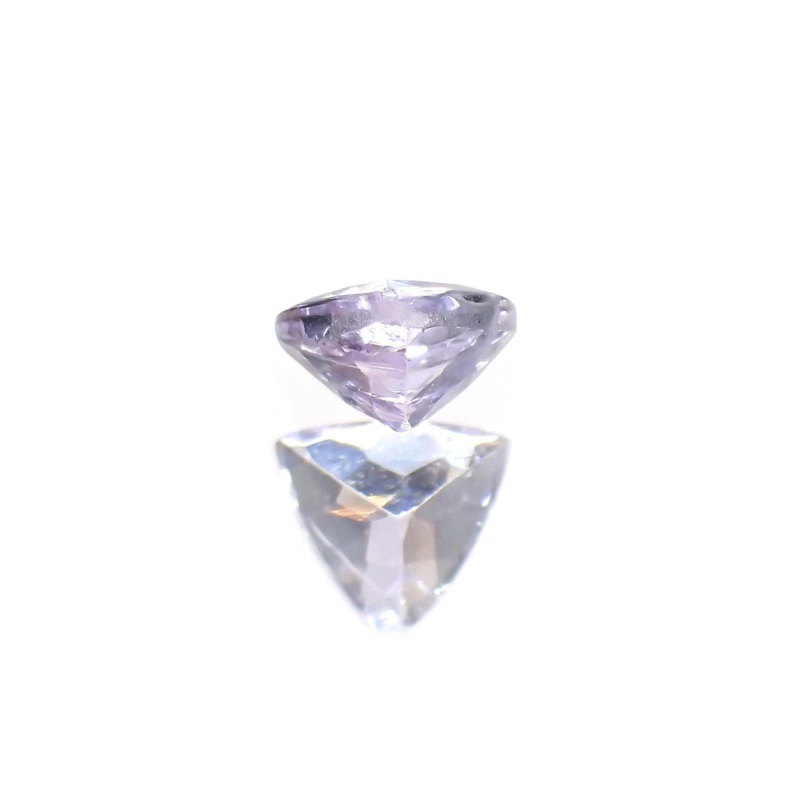 ラベンダーゾイサイト(宝石名ゾイサイト)タンザニア産 識別済 0.25ct / 4x4.1mm前後 [220115063]