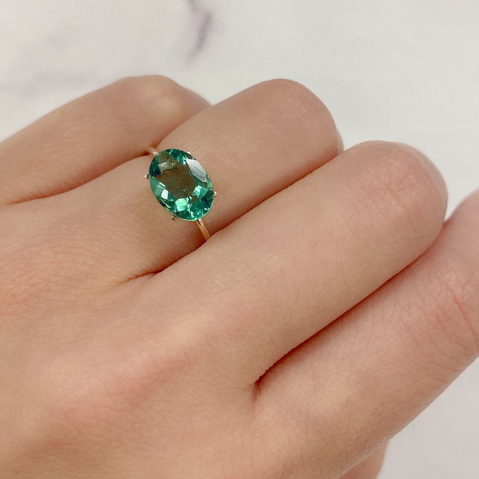 フローライト フルオレッセンス(宝石名フルオライト)イギリス・ロジャリー鉱山産 2.12ct 識別済[211113775]9.6x6.9mm前後