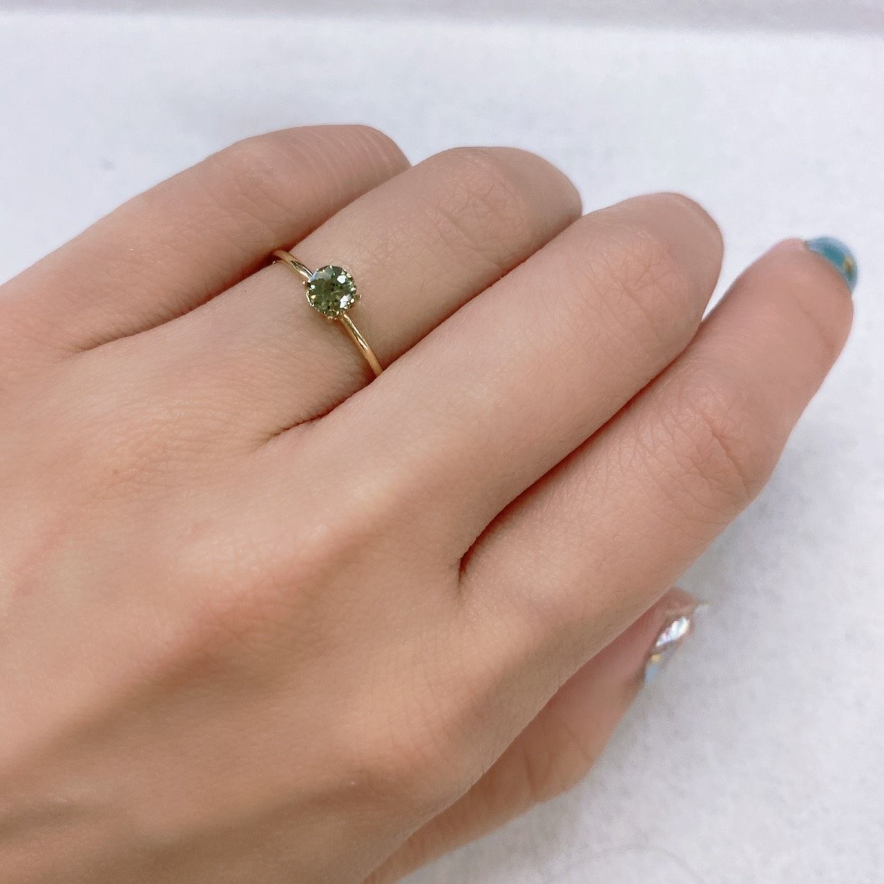 デマントイドガーネット ナミビア産 ルース 0.41ct[210812783]4.2×4.2mm前後