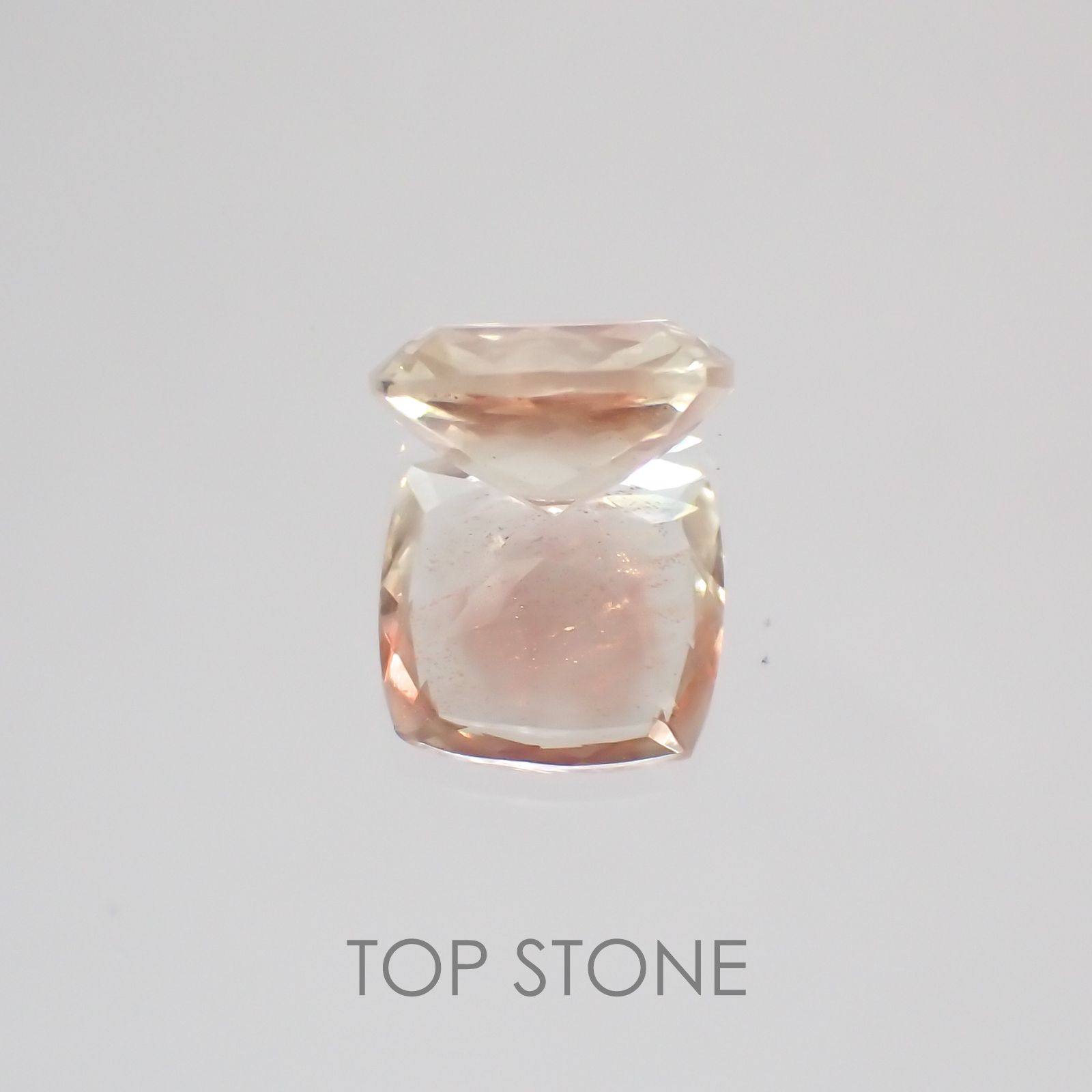 オレゴンサンストーン アメリカ産 ルース 1.85ct[210410537]8×7.9mm前後