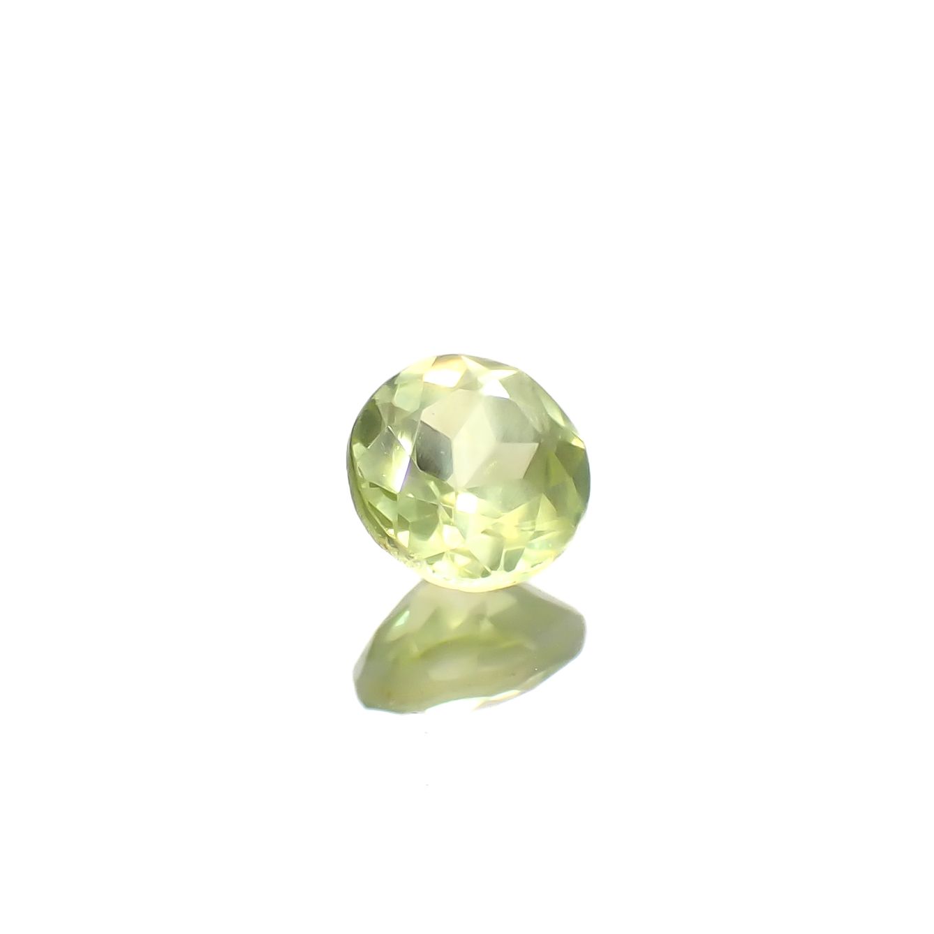 パロットクリソベリル(宝石名クリソベリル)インド産 0.33ct 識別済[240627984]4.1x4.1mm前後