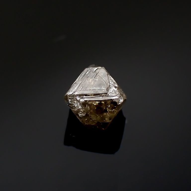 ソーヤブルダイヤモンド 原石 0.35ct[220717051]4.3x4.2mm前後