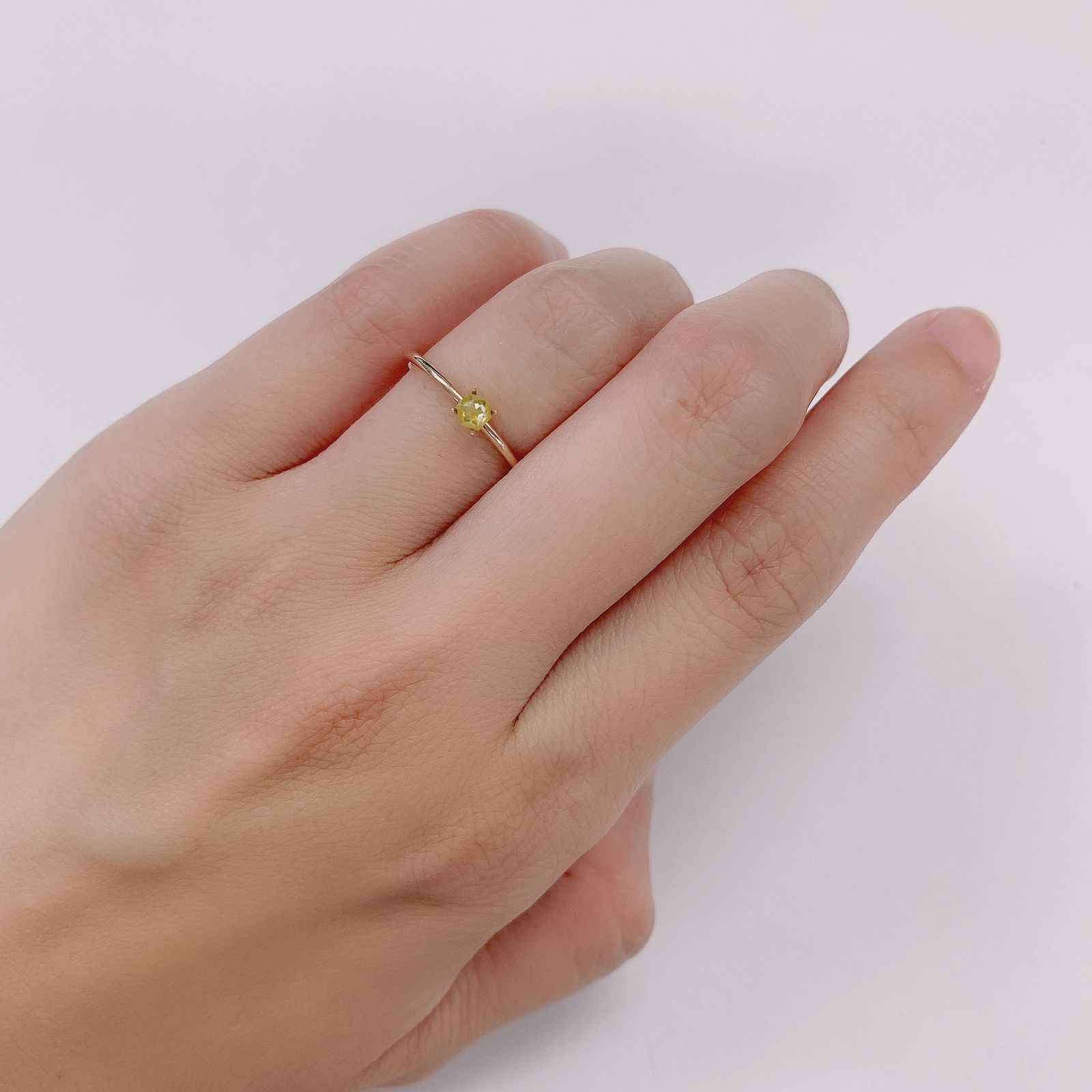 ◇ヘキサゴンアンティークカット◇イエローダイヤモンド(宝石名ダイアモンド) 南アフリカ産 0.13ct 識別済[210813118]2.9×2.9mm前後