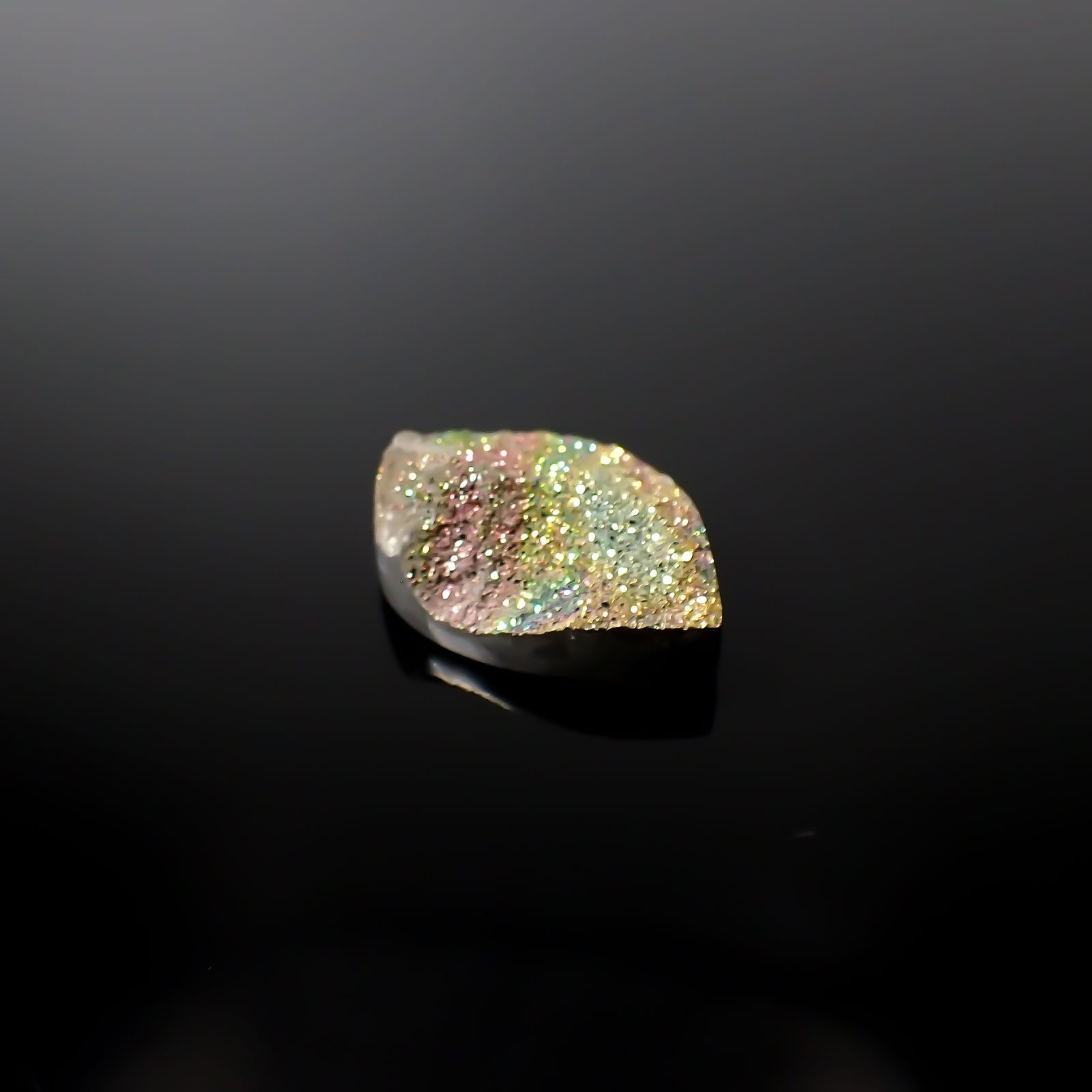 レインボーパイライト 原石 ロシア産 19.19ct[240326433]22.3x16.3mm前後