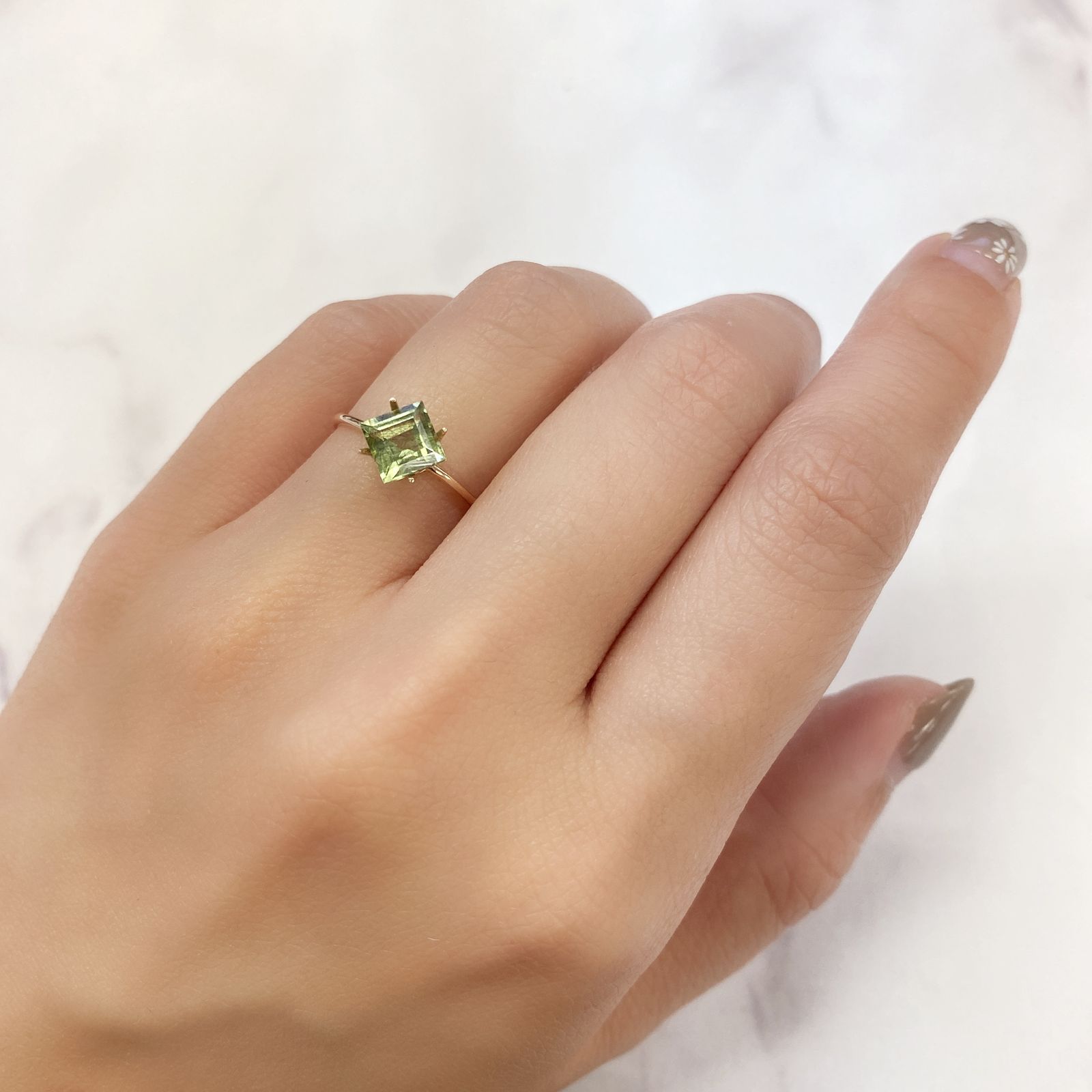 ルドウィジャイトインペリドット(宝石名ルドウィジャイトインペリドット) パキスタン産 1.29ct 識別済[211013503]6×5.9mm前後