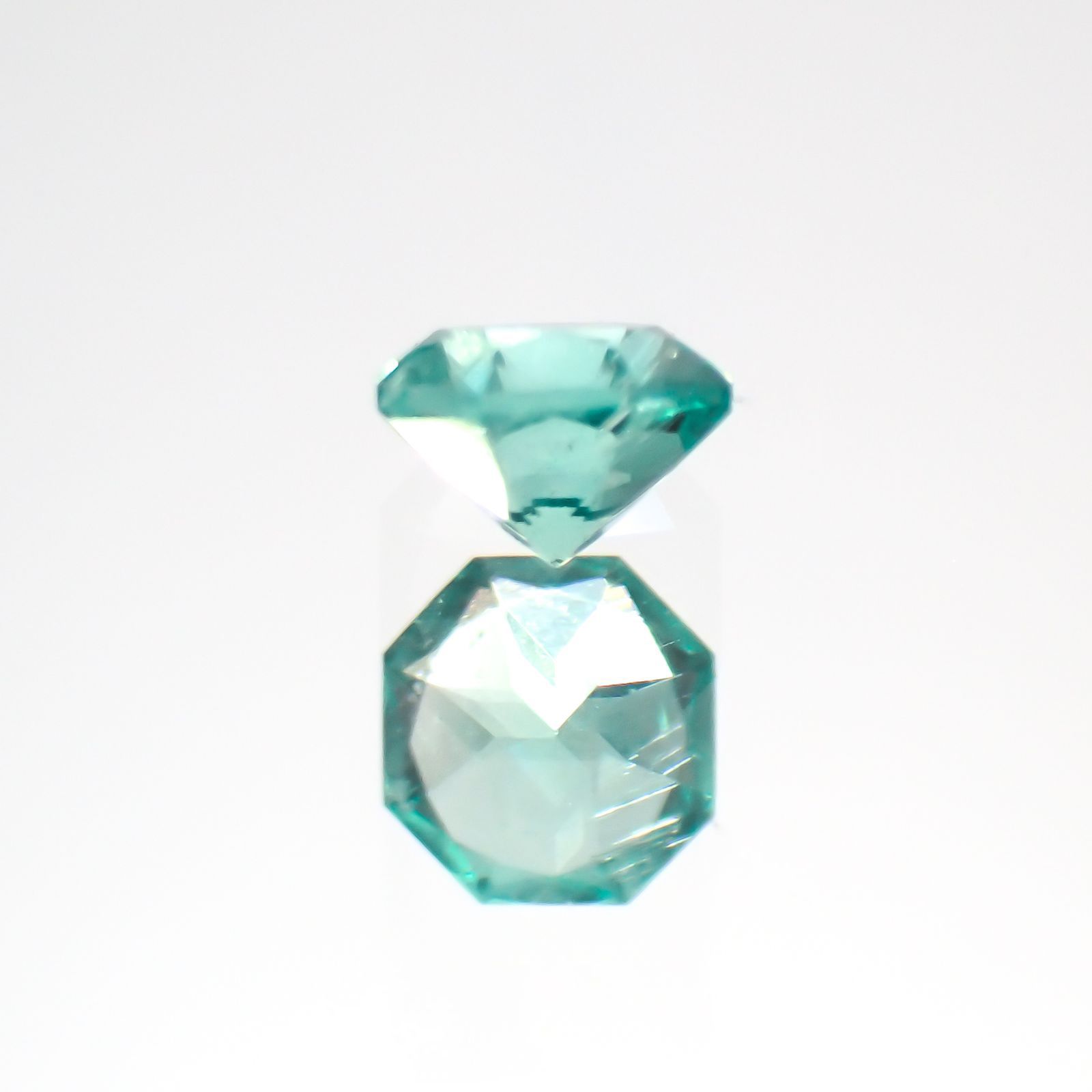 ◇オクタゴンカット◇エメラルド(宝石名エメラルド)ザンビア産 0.11ct 識別済[21018870]2.9x2.9mm前後