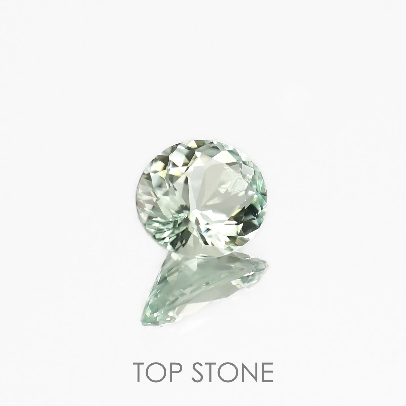 ミントベリル ブラジル産 0.89ct[230119947]7.3x6.1mm前後