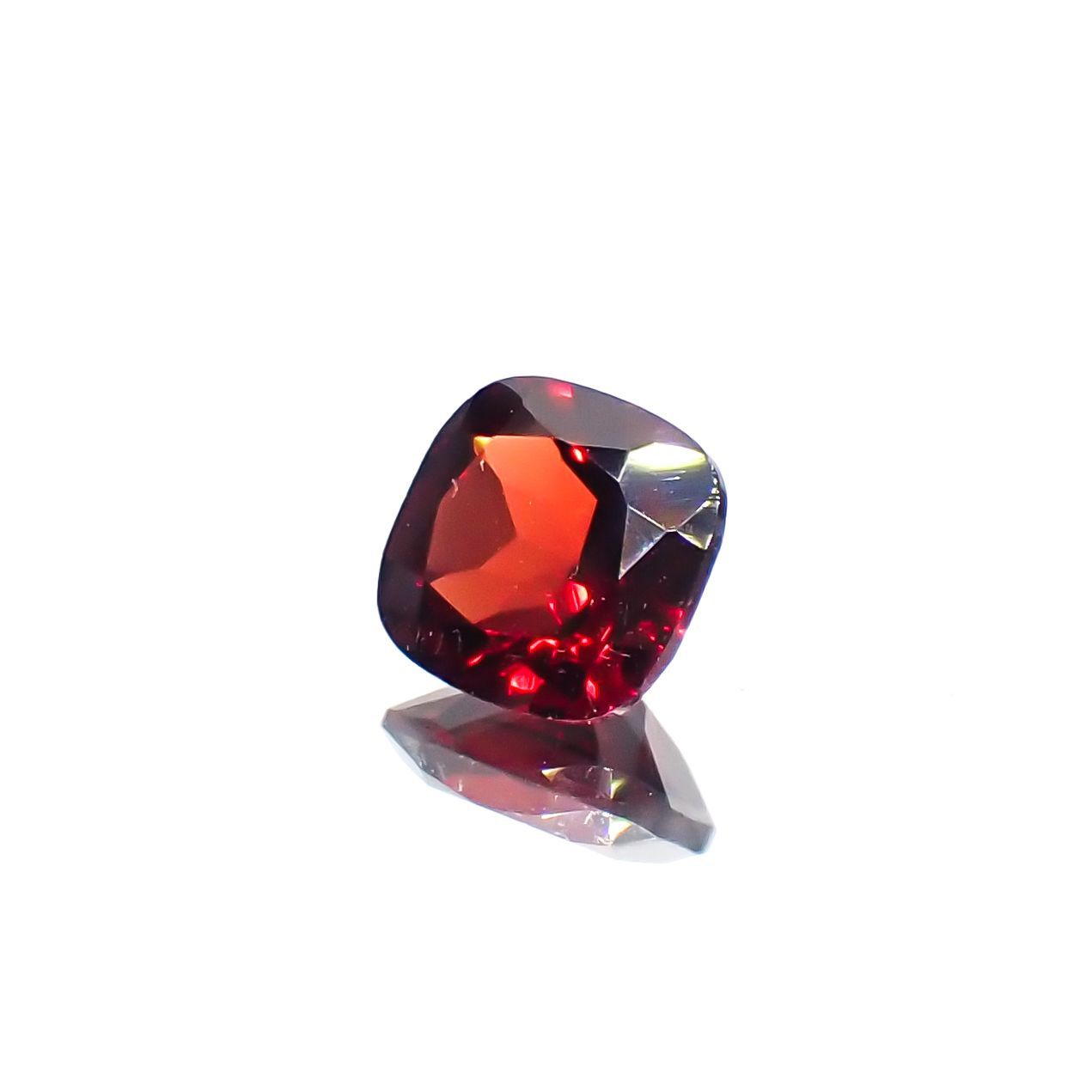 パイラルスパイトガーネット モザンビーク産 1.12ct[230119839]6x6mm前後