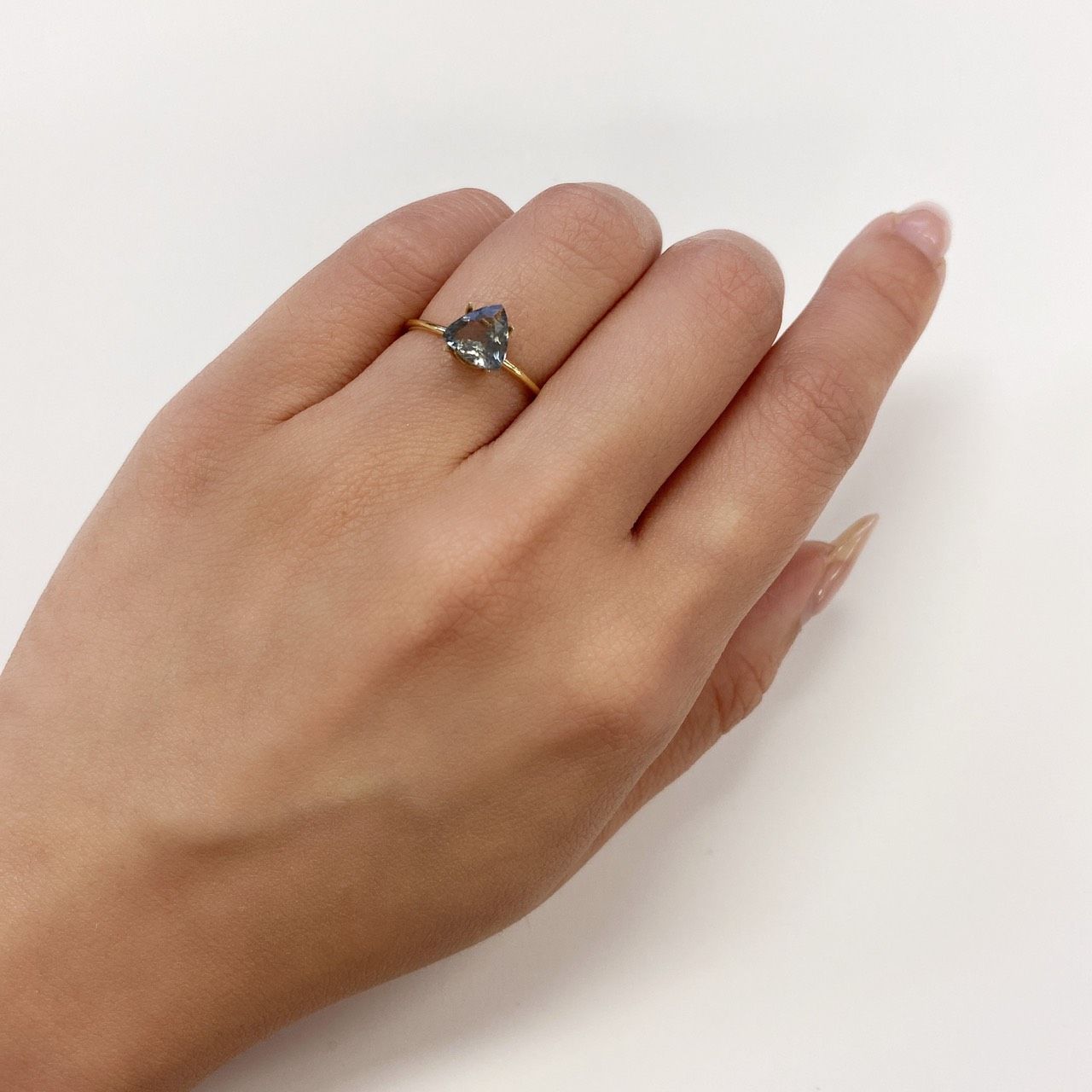 アベンチュリンアクアマリン ブラジル産 ルース 0.92ct[210611295]7×7.1mm前後