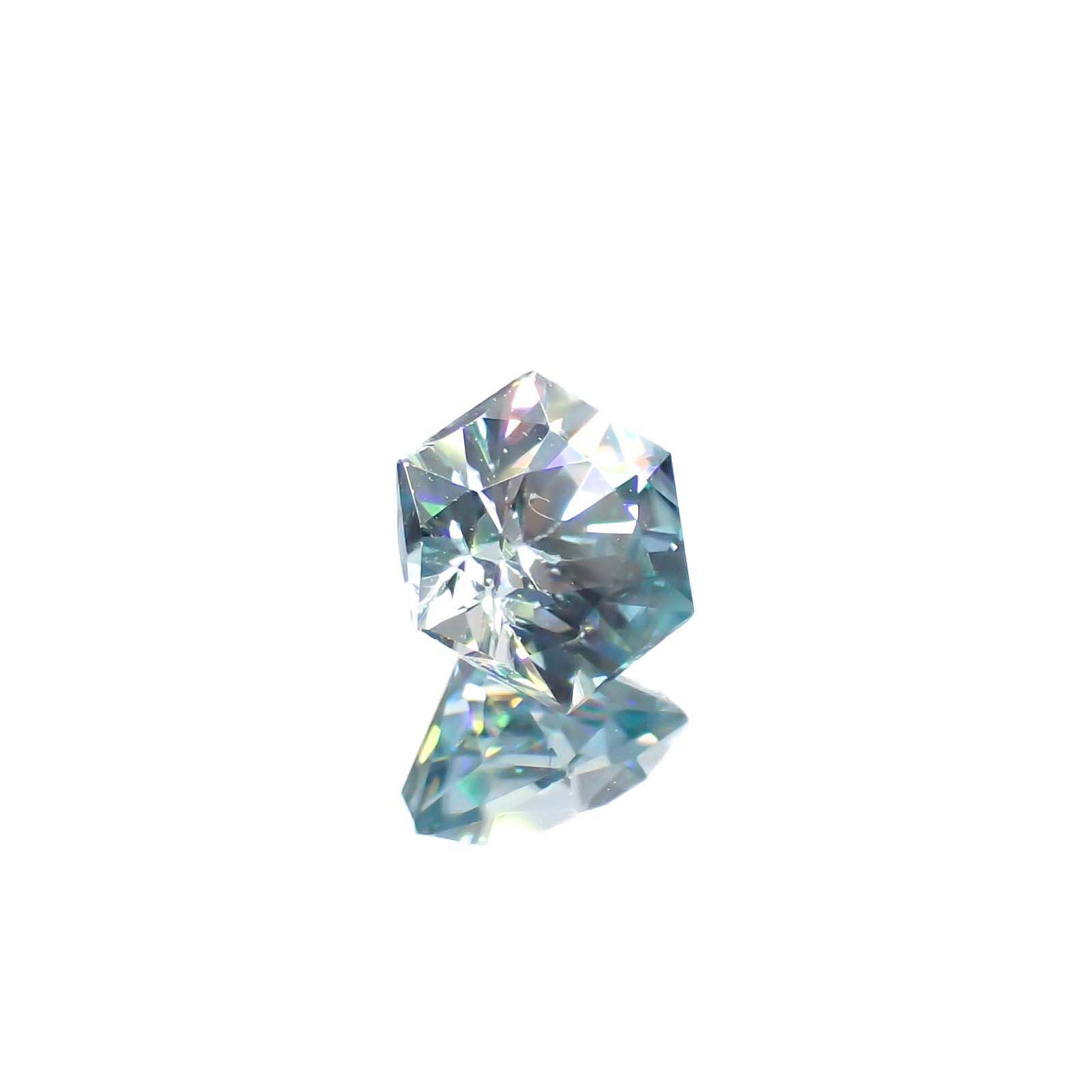 ◇ヘキサゴンカット◇アイスブルージルコン(宝石名ジルコン)カンボジア産 0.80ct 識別済[220716825]4.9x4.8mm前後
