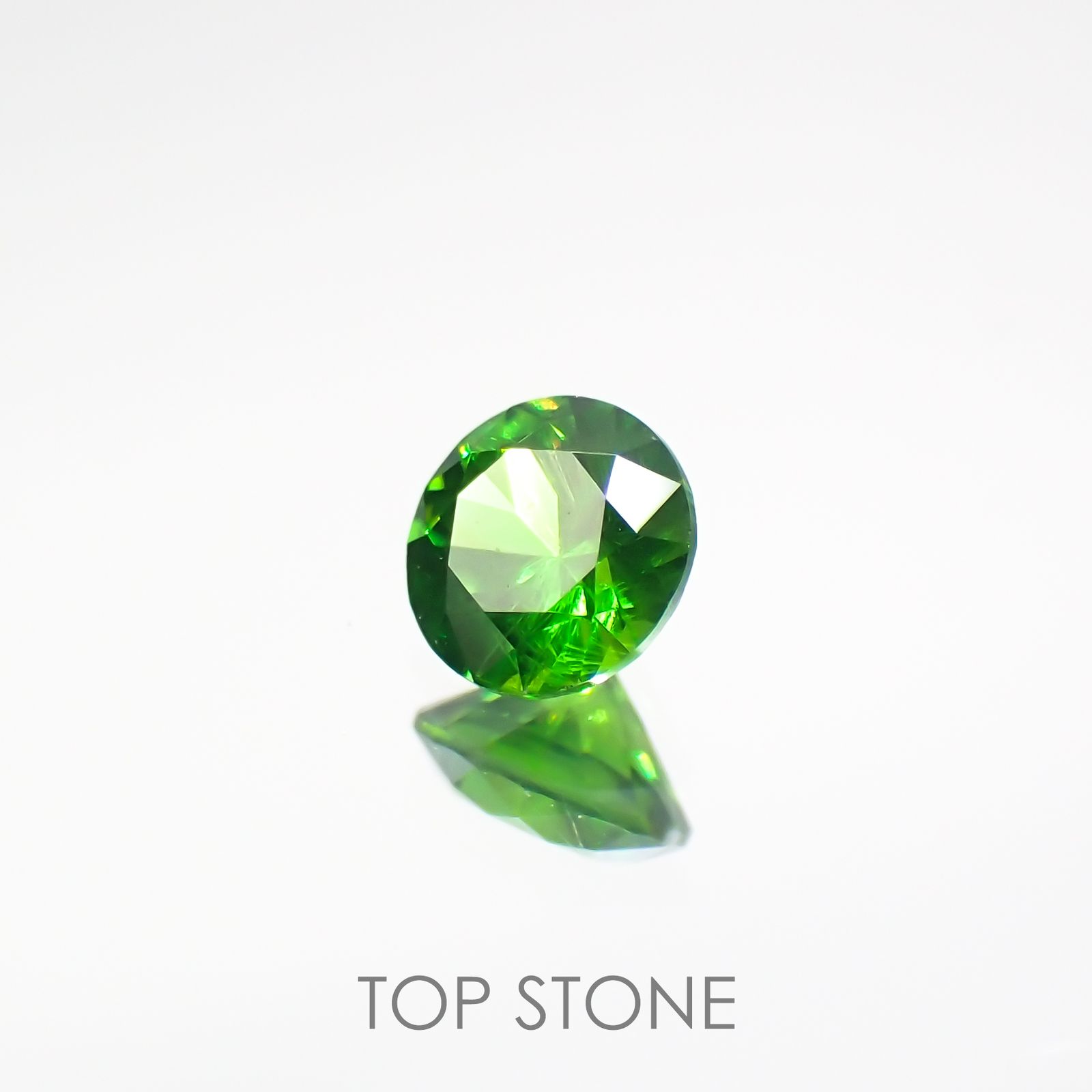 デマントイドガーネット(宝石名デマントイド・ガーネット) ロシア産 0.147ct ソ付(彩珠)[210712086]3.1×3.1mm前後